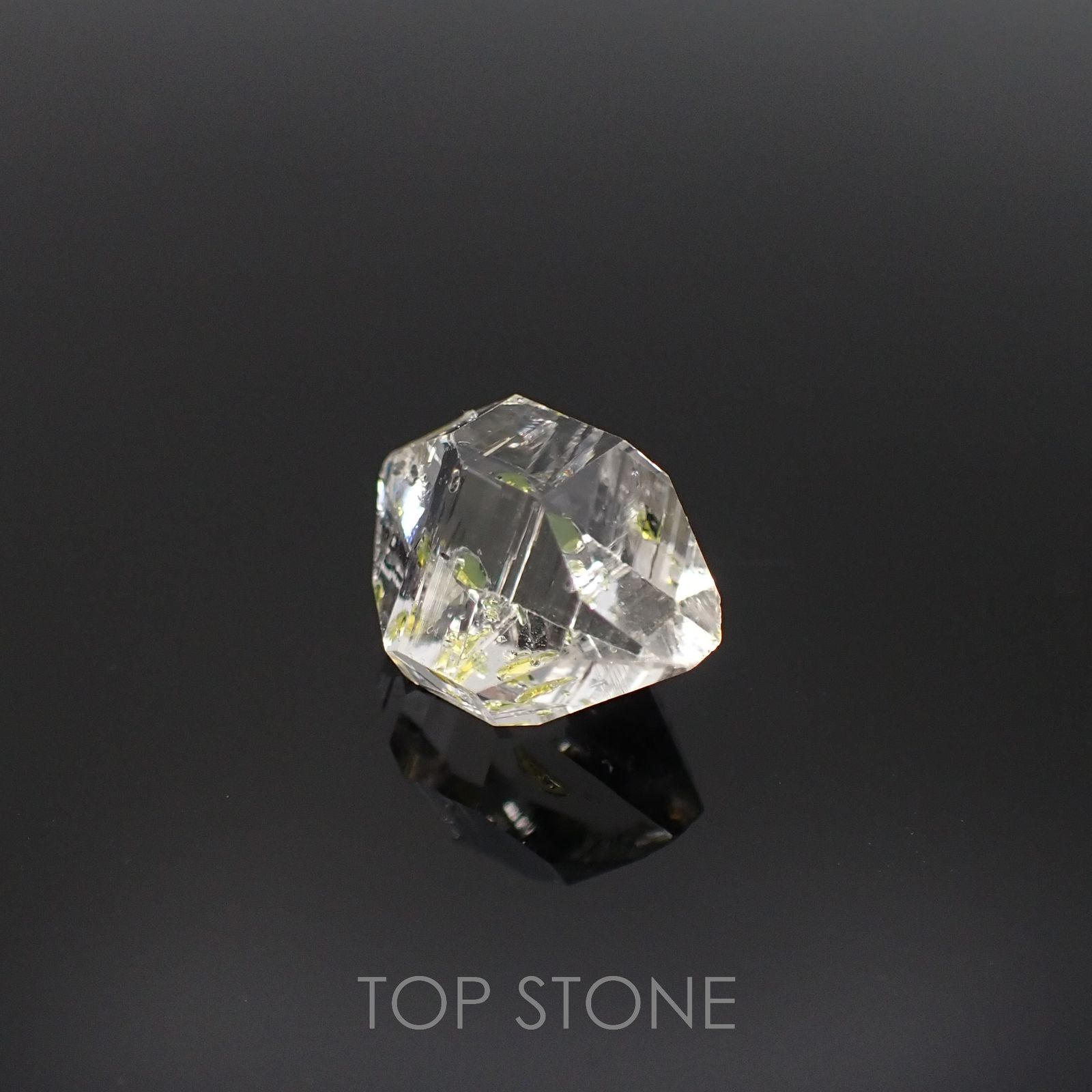 オイルインクォーツ 原石 パキスタン産 10.90ct[220917682]17.1x12.2mm前後