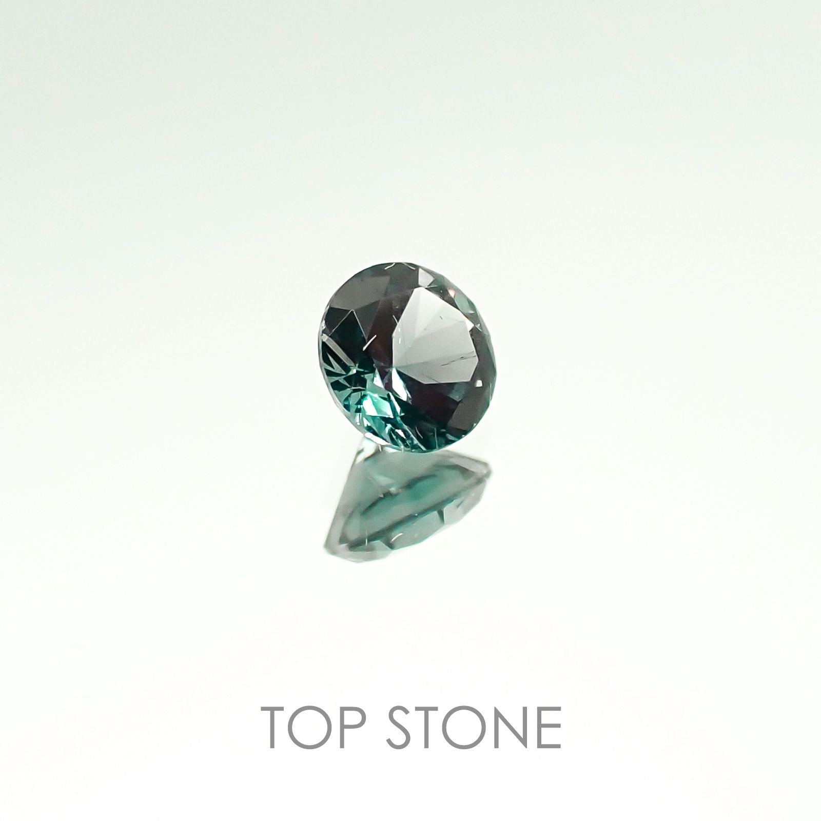 カラーチェンジガーネット(アレキタイプ) マダガスカル・ベキリー産 ルース 0.218ct[20106640]3.5×3.5mm前後