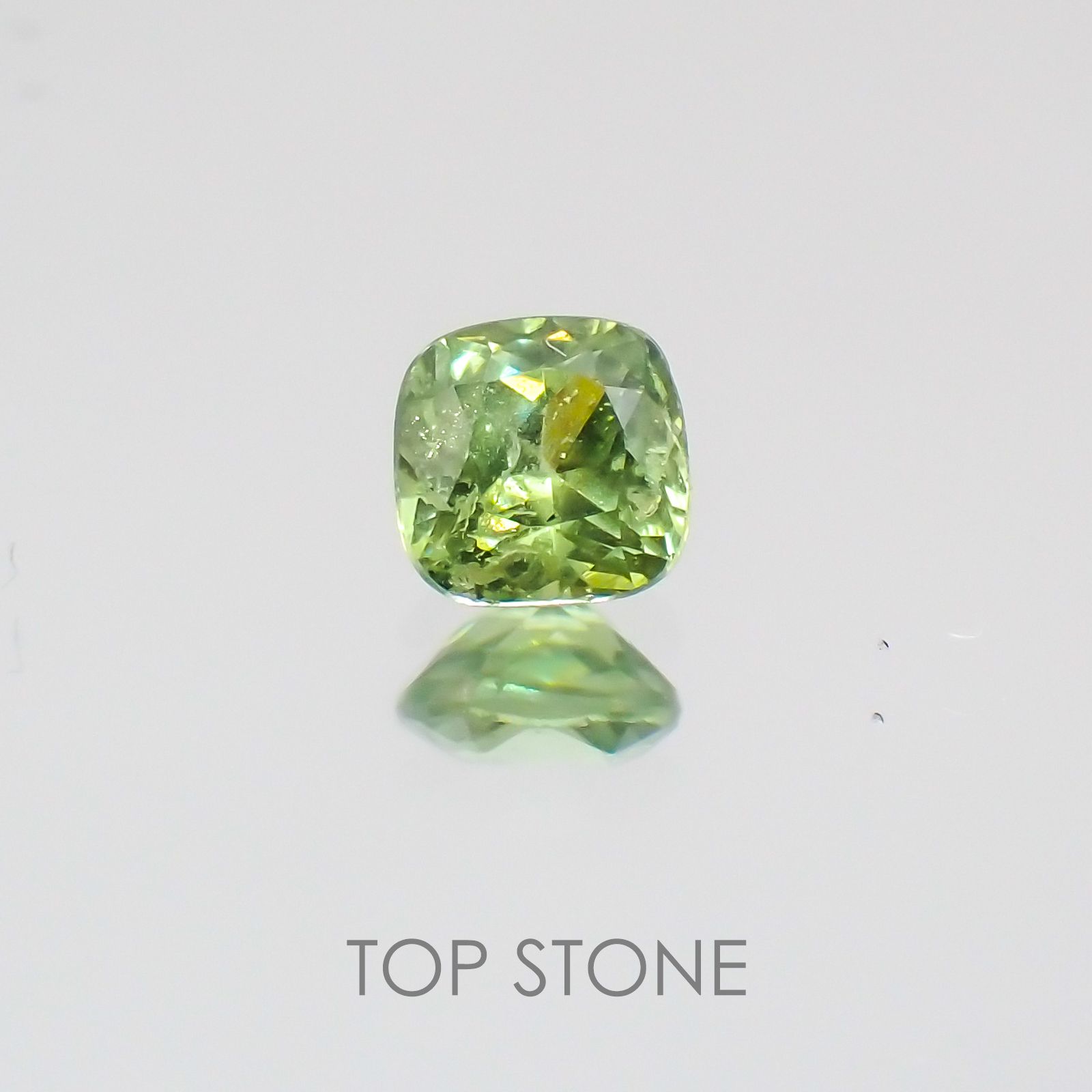 デマントイドガーネット ナミビア産 ルース 0.21ct[21029892]3.2×3.2mm前後