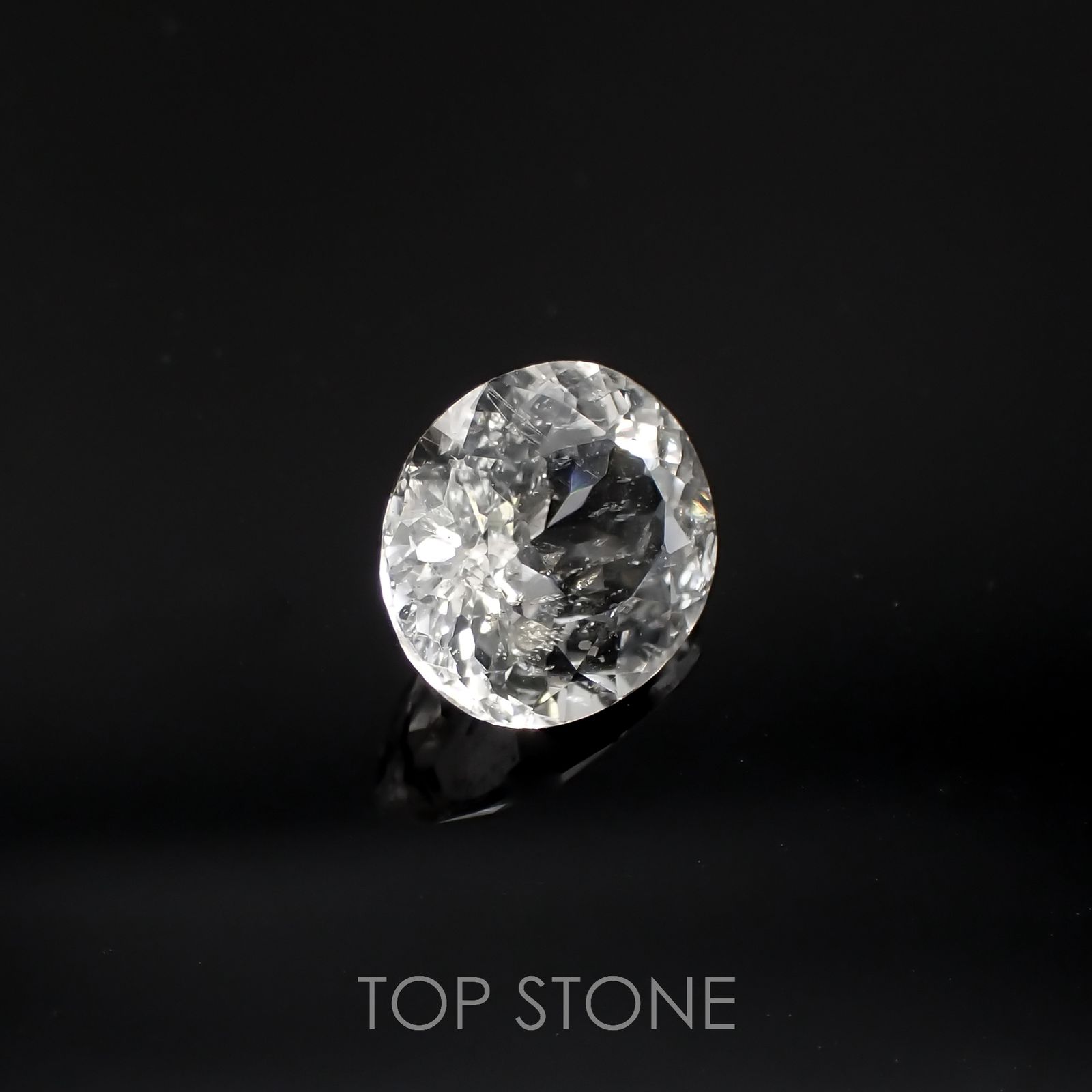フェナカイト(宝石名フェナカイト)マダガスカル産 1.48ct 識別済[220716958]8.1x7mm前後