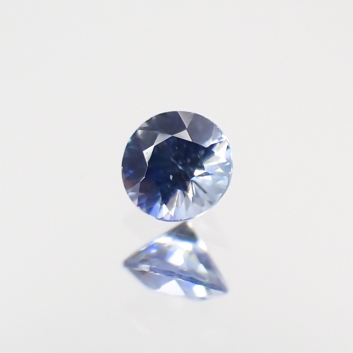 ベニトアイト アメリカ・カリフォルニア州産 0.042ct[221118981]2.1x2.1mm前後