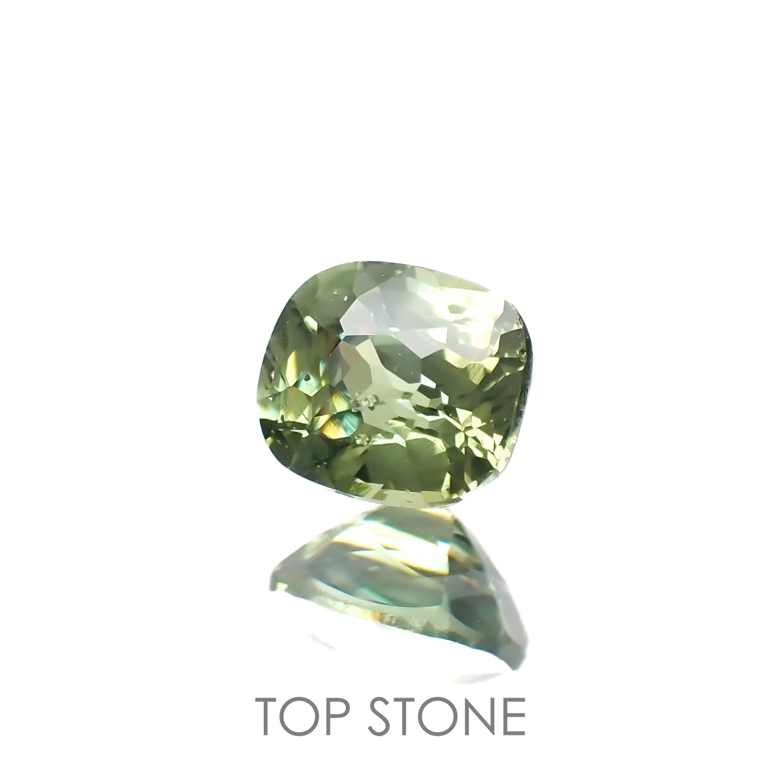 デマントイドガーネット ナミビア産 0.49ct[220917675]4.6x4mm前後