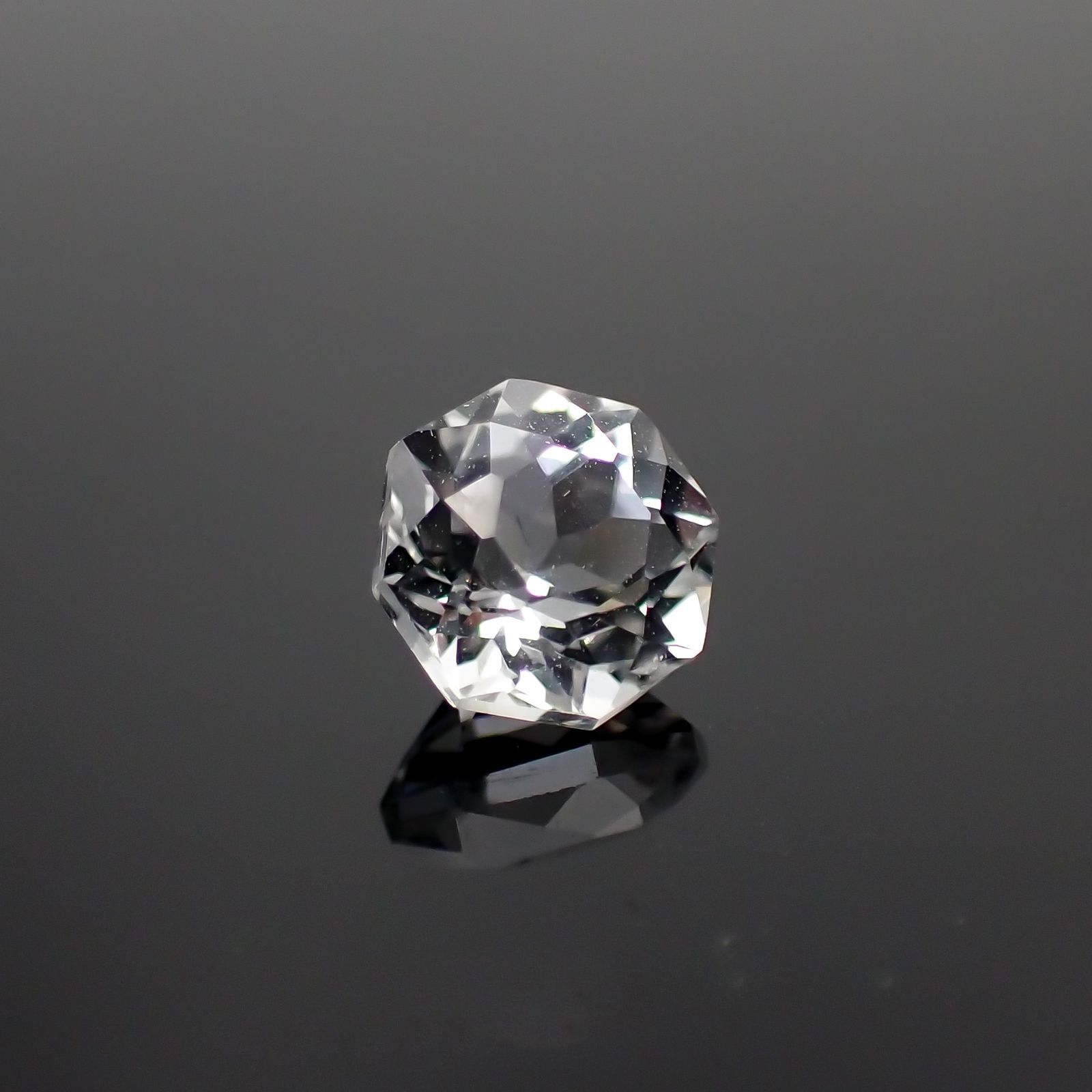 ◇オクタゴンカット◇ホワイトトパーズ ブラジル産 1.23ct[221018496