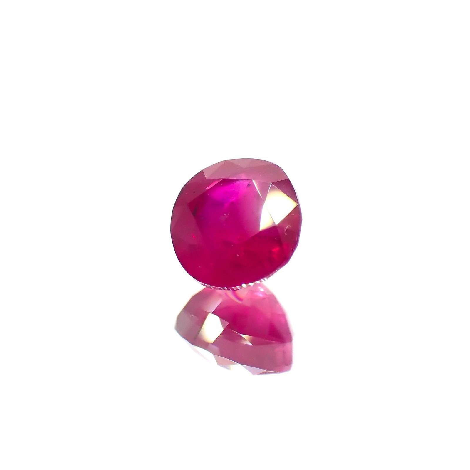 ルビー 非加熱(宝石名ルビー) ミャンマー産 GIA鑑付 1.37ct / 6.1x5.8mm前後 [20073767]