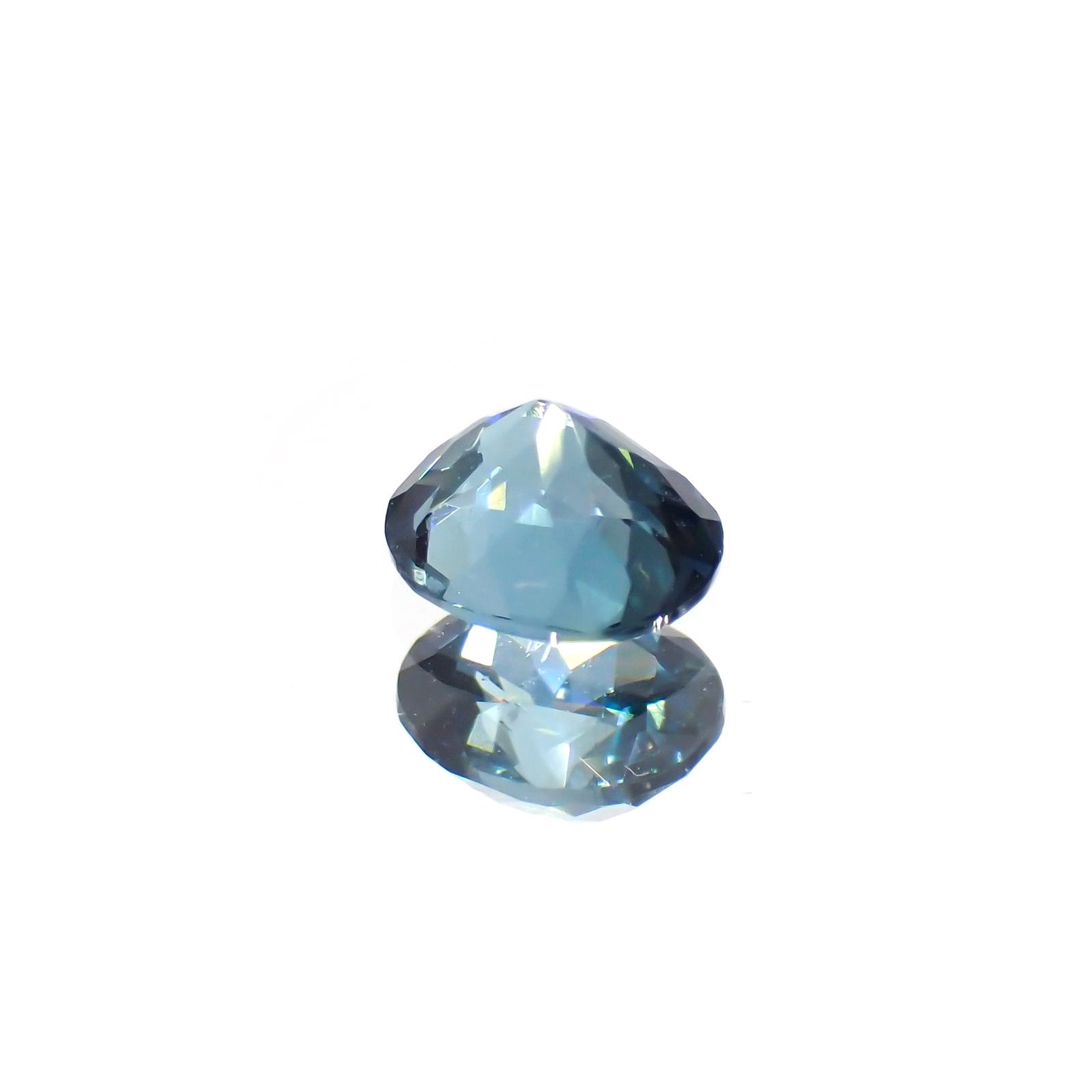 ブルートルマリン(宝石名トルマリン)アフガニスタン産 0.44ct 識別済[250115312]5.1x4.4mm前後