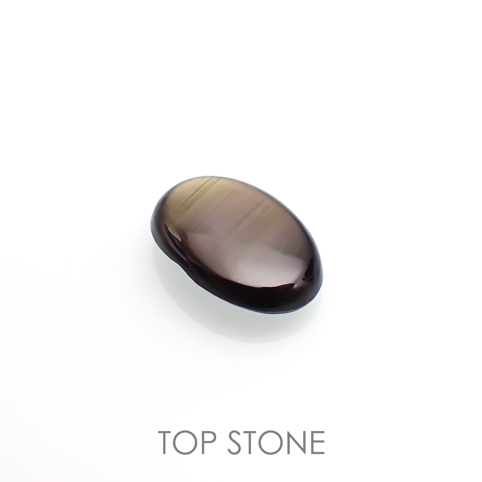 ブラックスターサファイア(宝石名ブラック・スターサファイア) タイ産 3.49ct 識別済[210912922]11.4×7.8mm前後