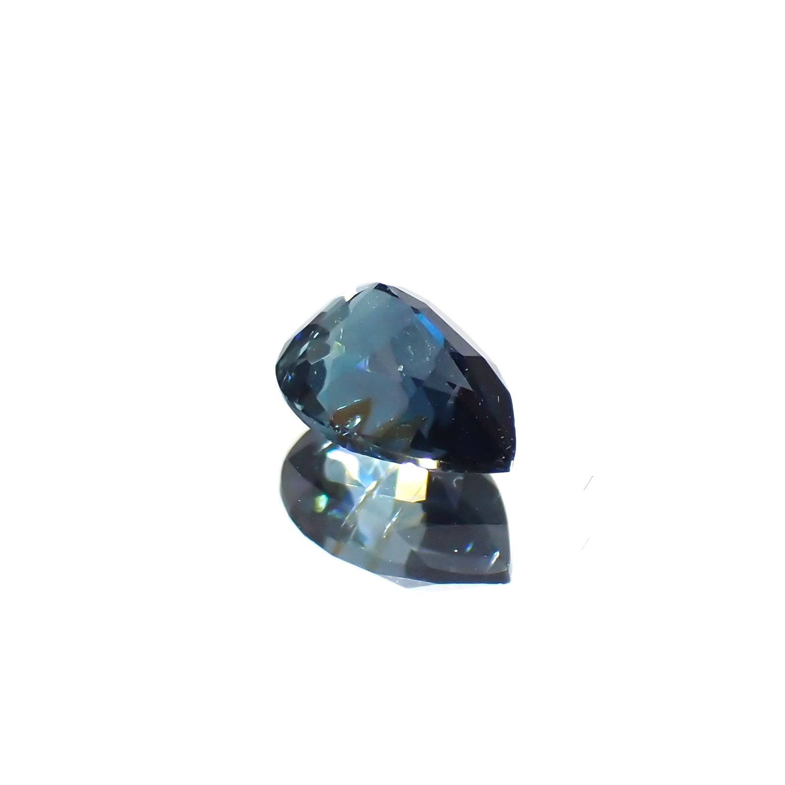 ブルートルマリン(宝石名トルマリン)アフガニスタン産 0.56ct 識別済[250115321]6.4x4.5mm前後