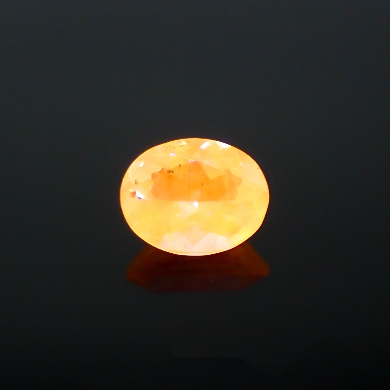 アウイナイト フルオレッセンス(宝石名アウイナイト)ドイツ産 0.26ct 識別済[221018893]4.9x3.9mm前後