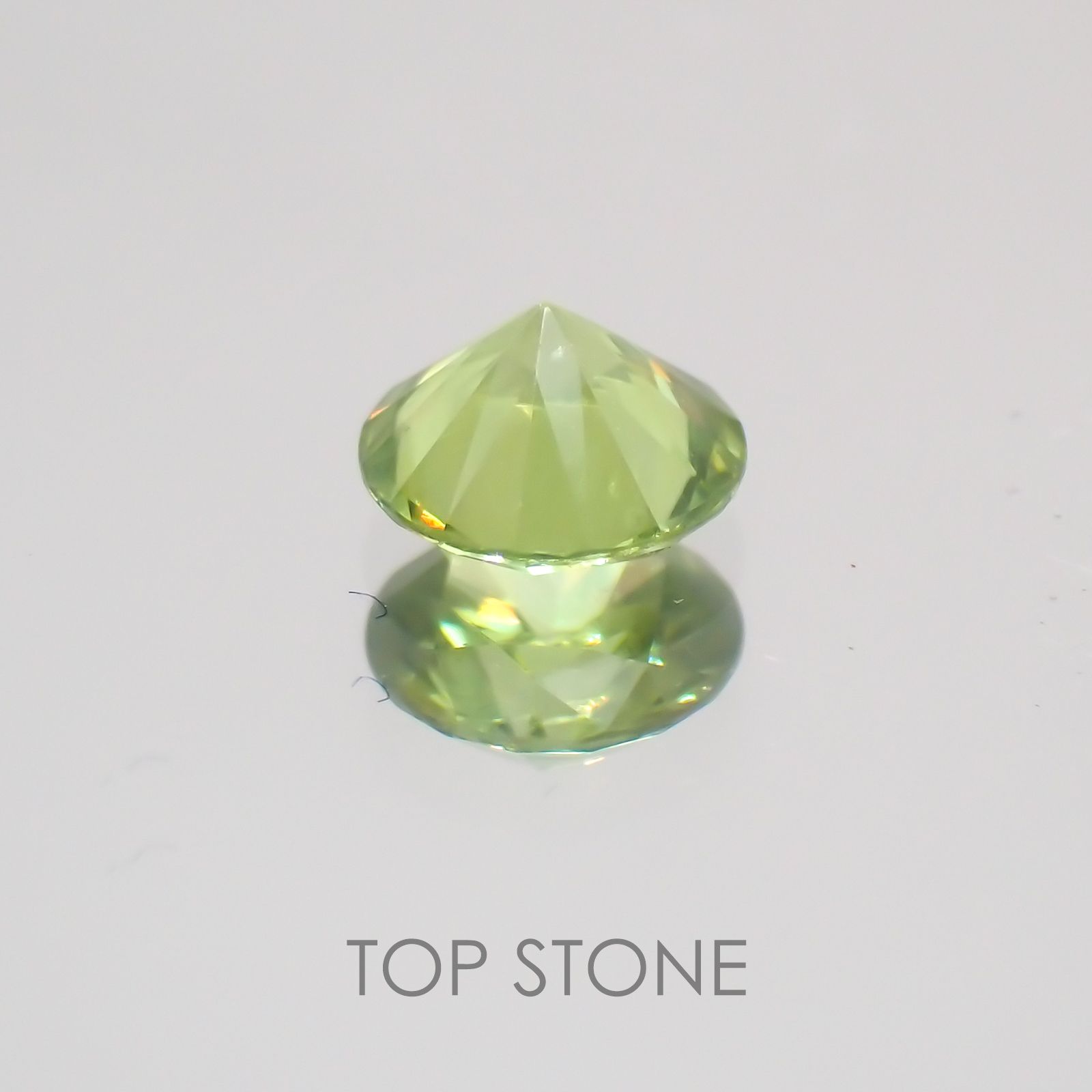 デマントイドガーネット(宝石名デマントイド・ガーネット)ロシア産 0.24ct 識別済[220717101]3.8x3.8mm前後