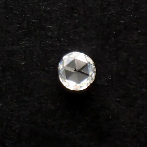 ◇ローズカット◇ダイヤモンド SI-VS / D-G(宝石名ダイアモンド) 0.066ct 識別済[210510902]2.4×2.4mm前後