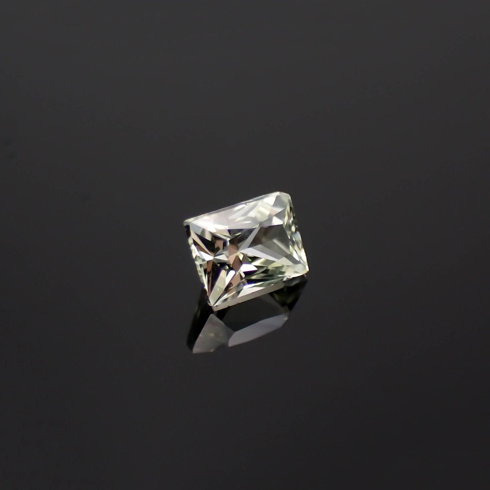 リューコガーネット ビルマ産 0.33ct [230421422]4.1x3mm前後