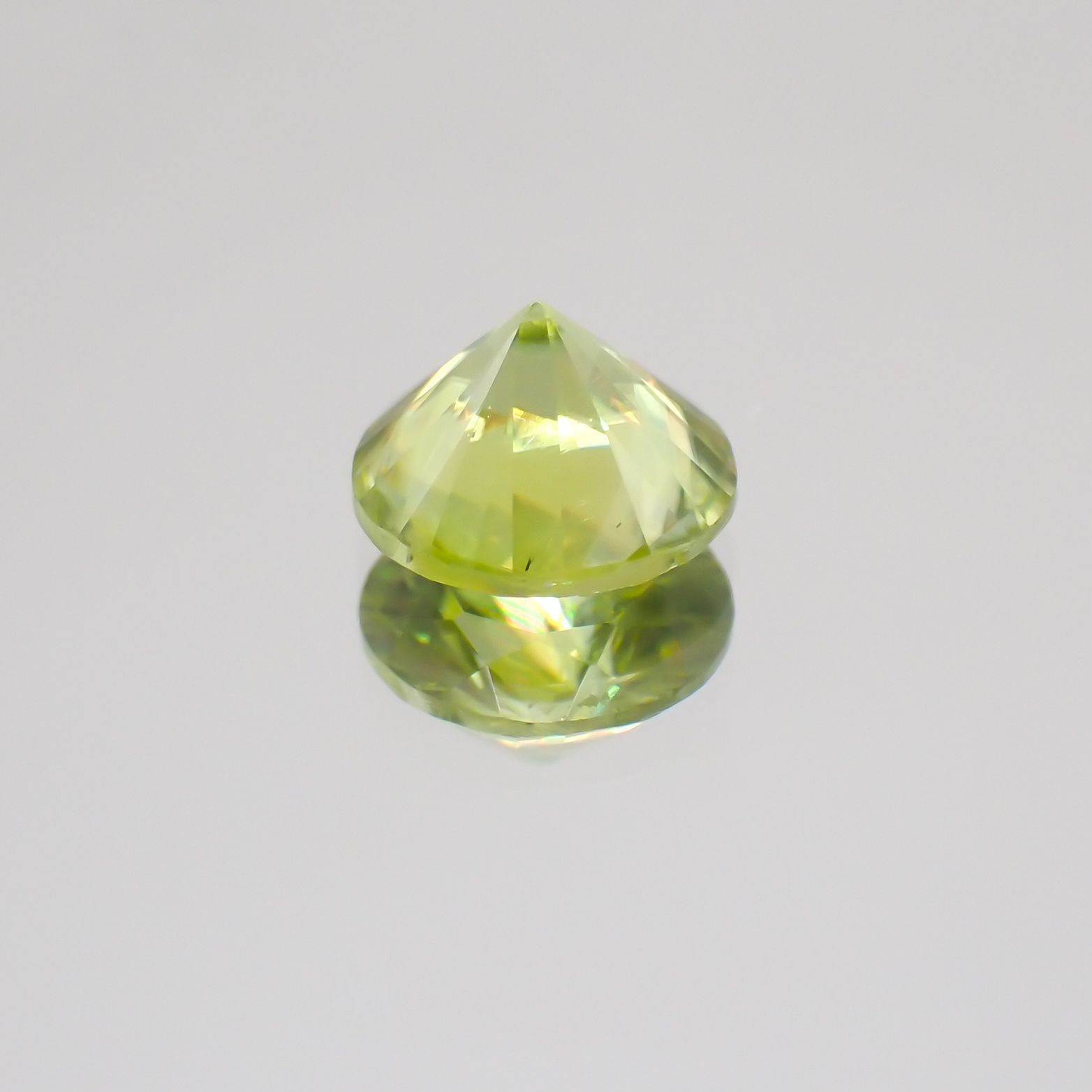 スフェーン(宝石名スフェーン)マダガスカル産 1.030ct ソ付(彩珠)[231224433]6.3x6.3mm前後