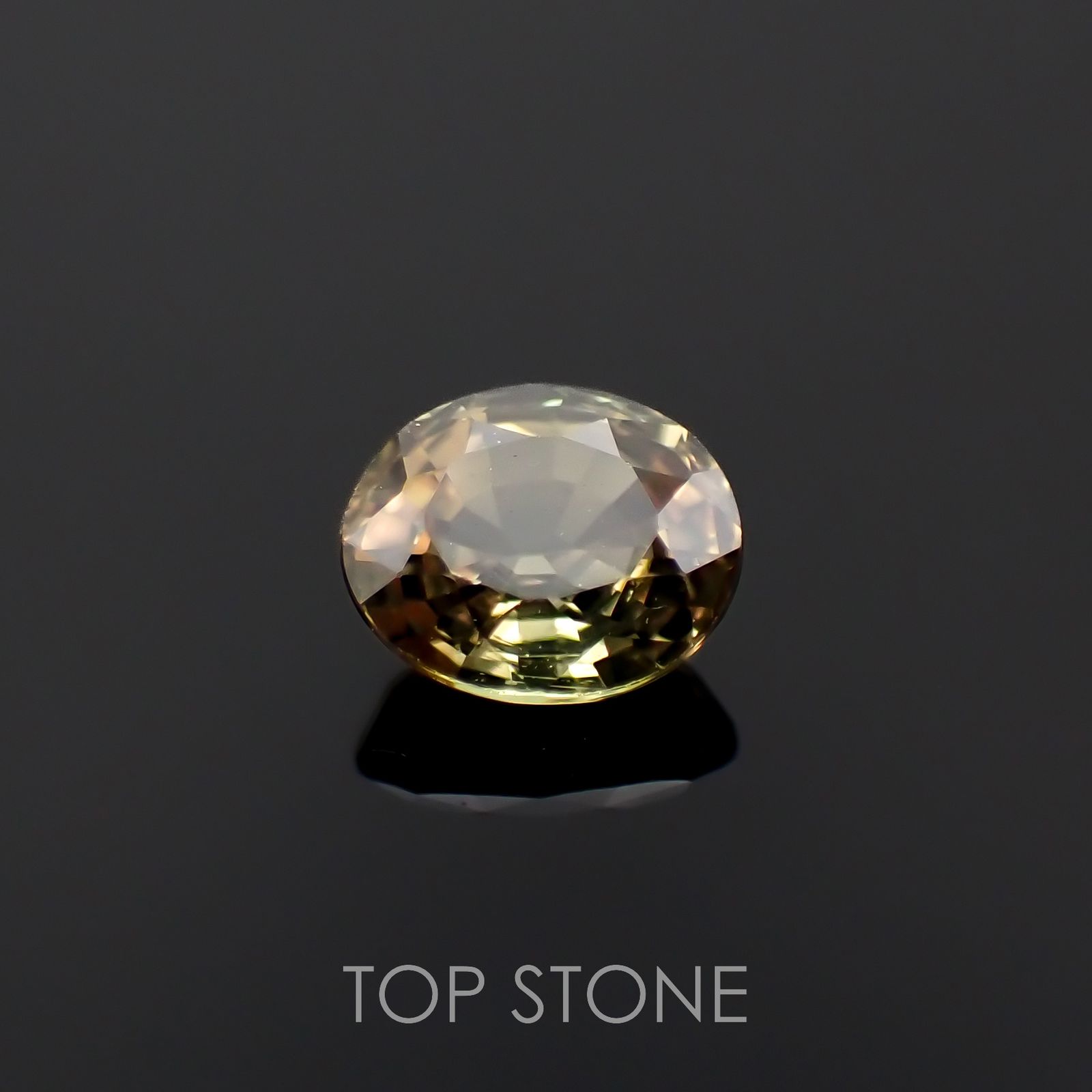 カラーチェンジサファイア非加熱(宝石名カラーチェンジ・サファイア)タンザニア産 0.55ct 識別済[230320837]5.1x4.4mm前後