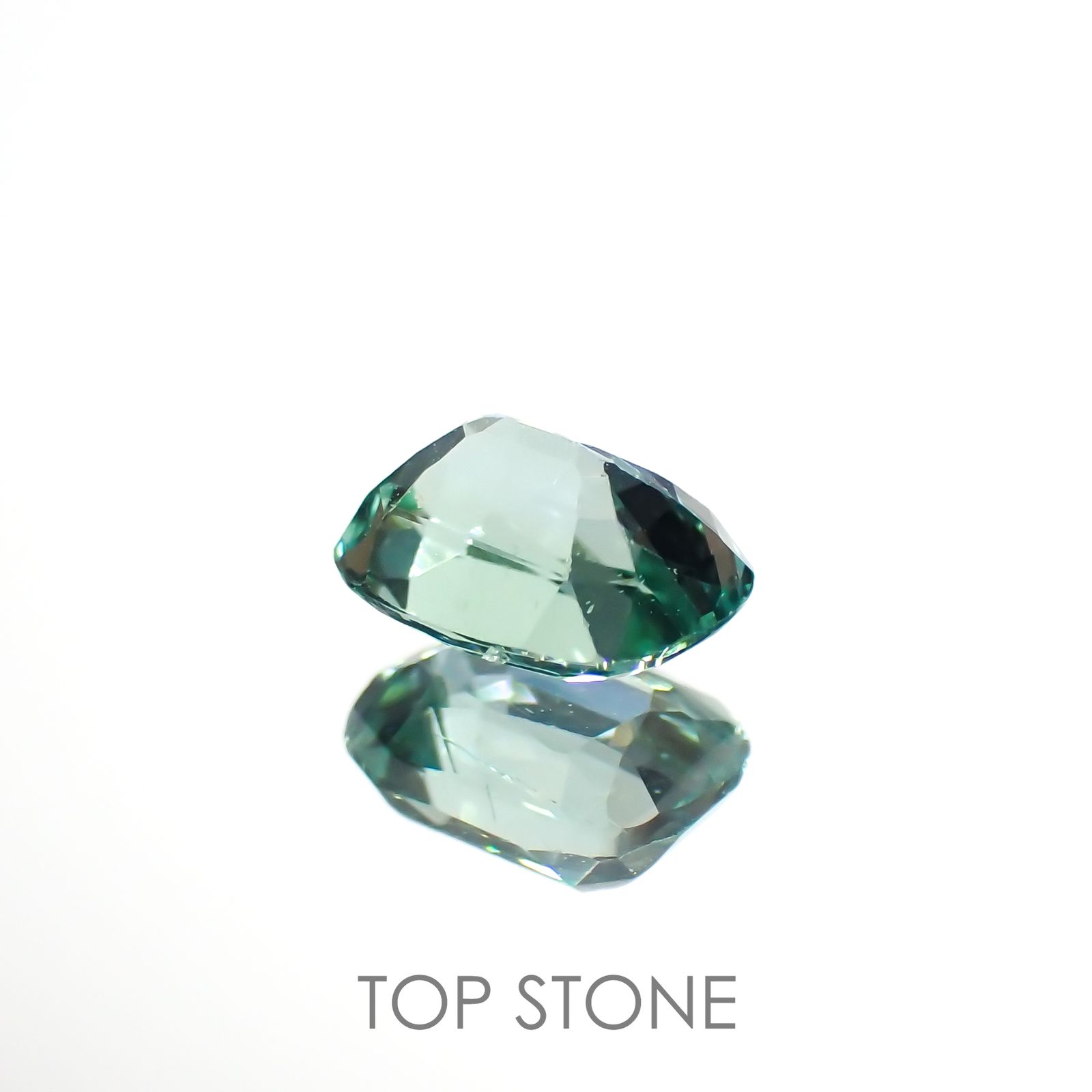 ブルーグリーントルマリン(宝石名トルマリン)アフガニスタン産 0.57ct 識別済[221018345]5.7x4.3mm前後