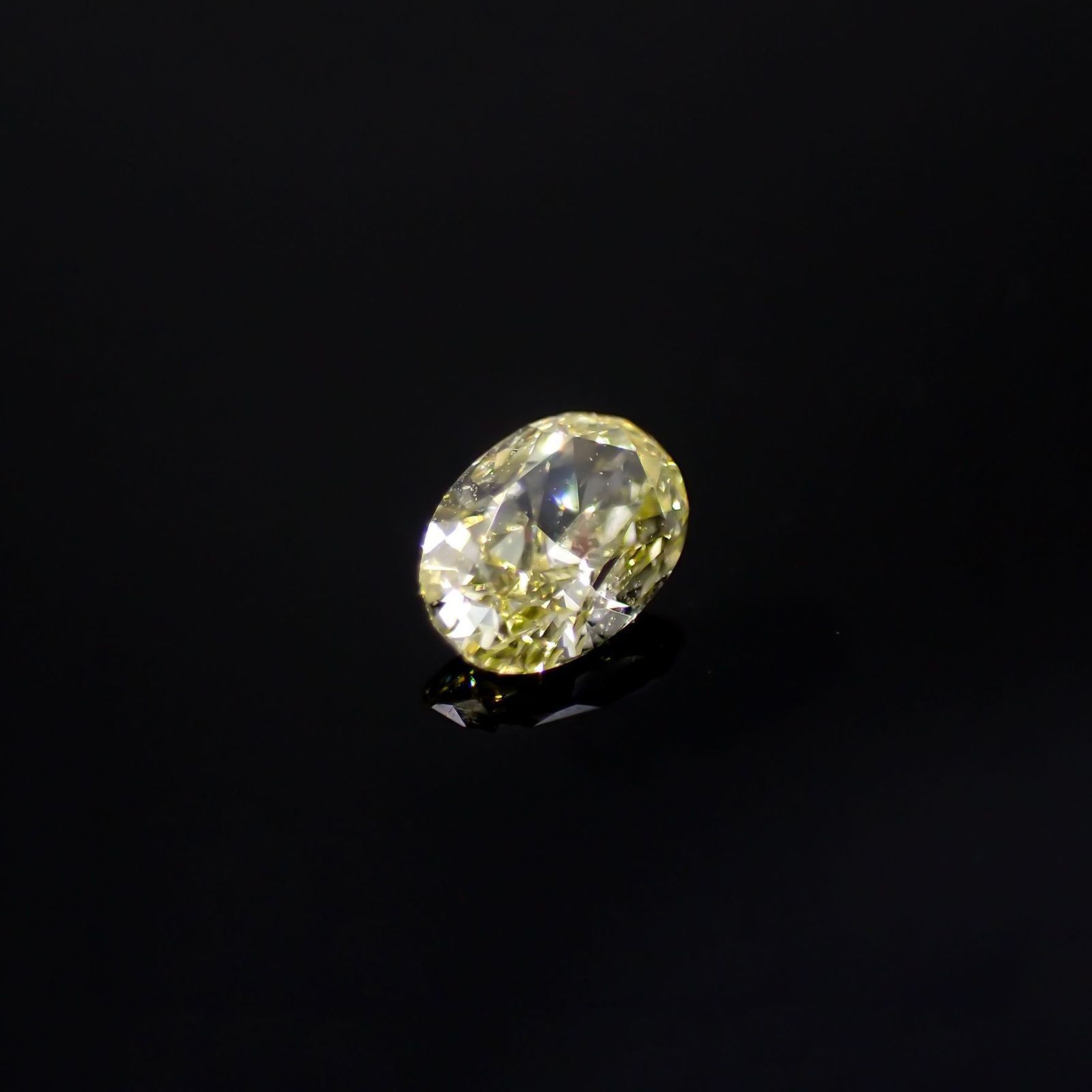 イエローダイヤモンド SI-VS(宝石名ダイアモンド) 0.11ct 識別済[220616392]3.7x2.6mm前後