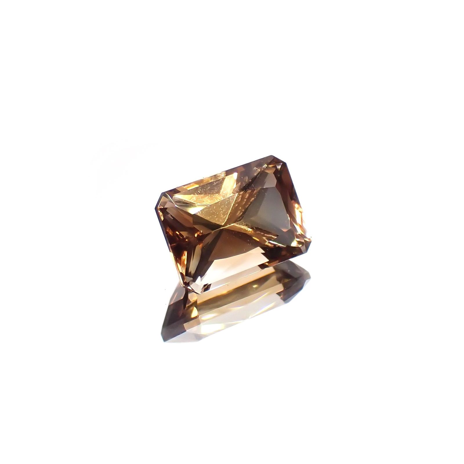 バイカラートパーズ ブラジル・ミナスジェライス州産 2.27ct / 8.3x6mm前後 [221018560]