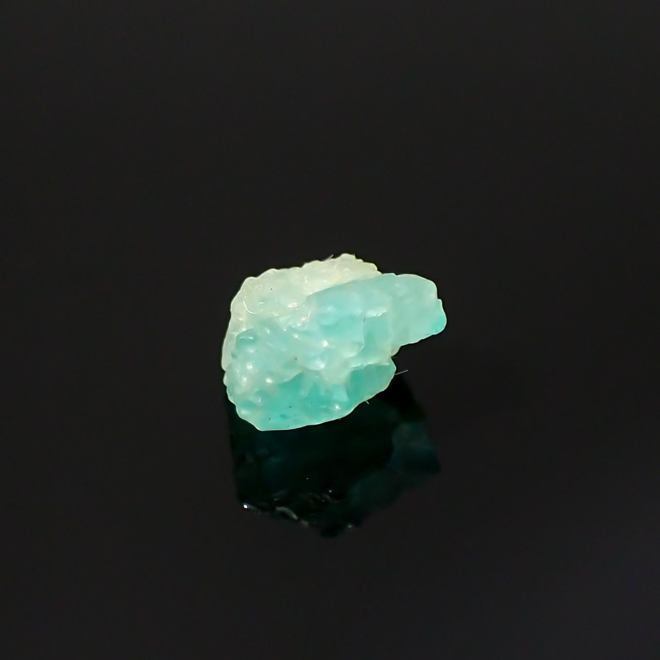 パライバトルマリン 原石 ブラジル・パライバ州バターリャ鉱山産 0.58ct[220516001]5.5x5.1mm前後