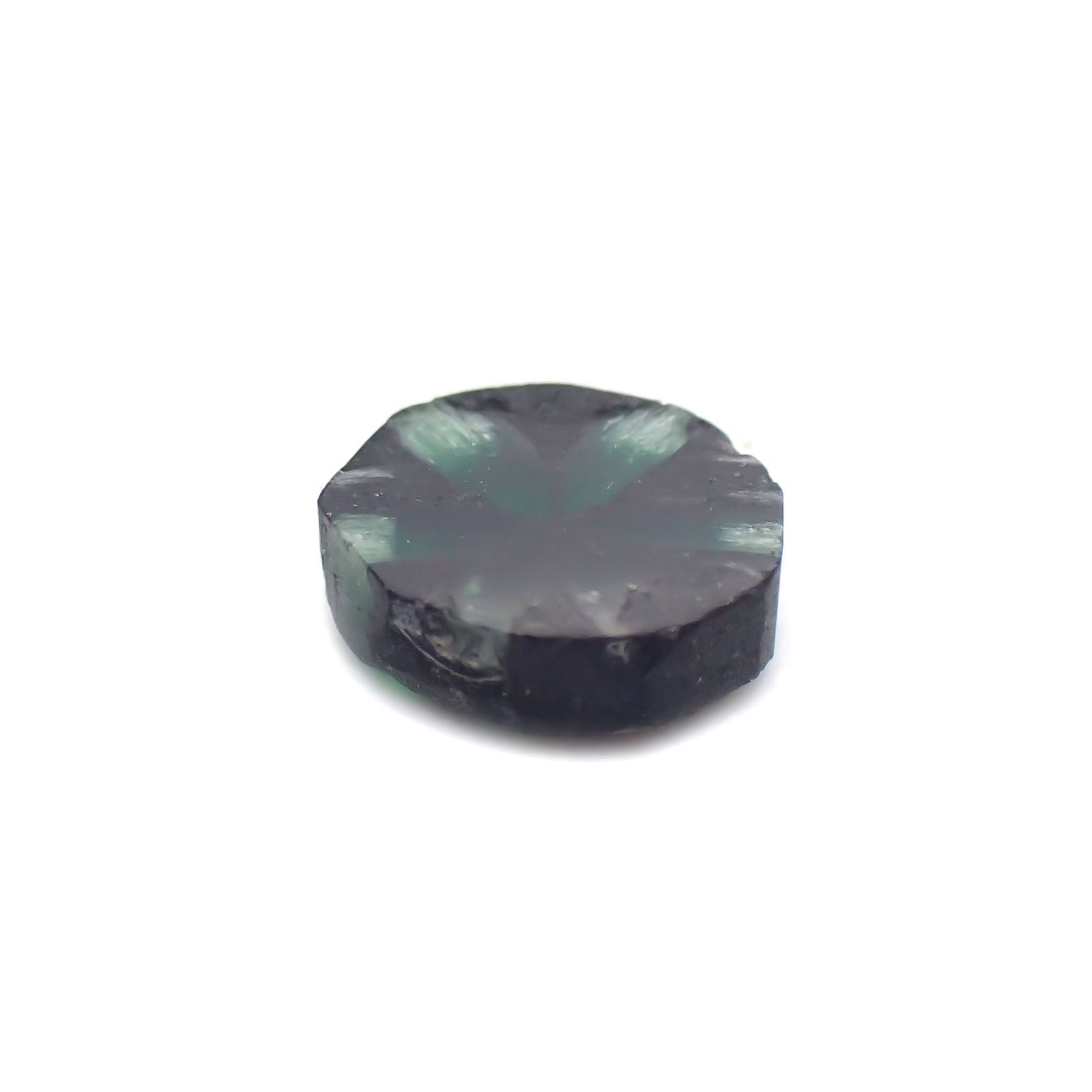 逆トラピッチェエメラルド(宝石名エメラルド)コロンビア産 0.39ct 識別済[231224417]5x4.6mm前後