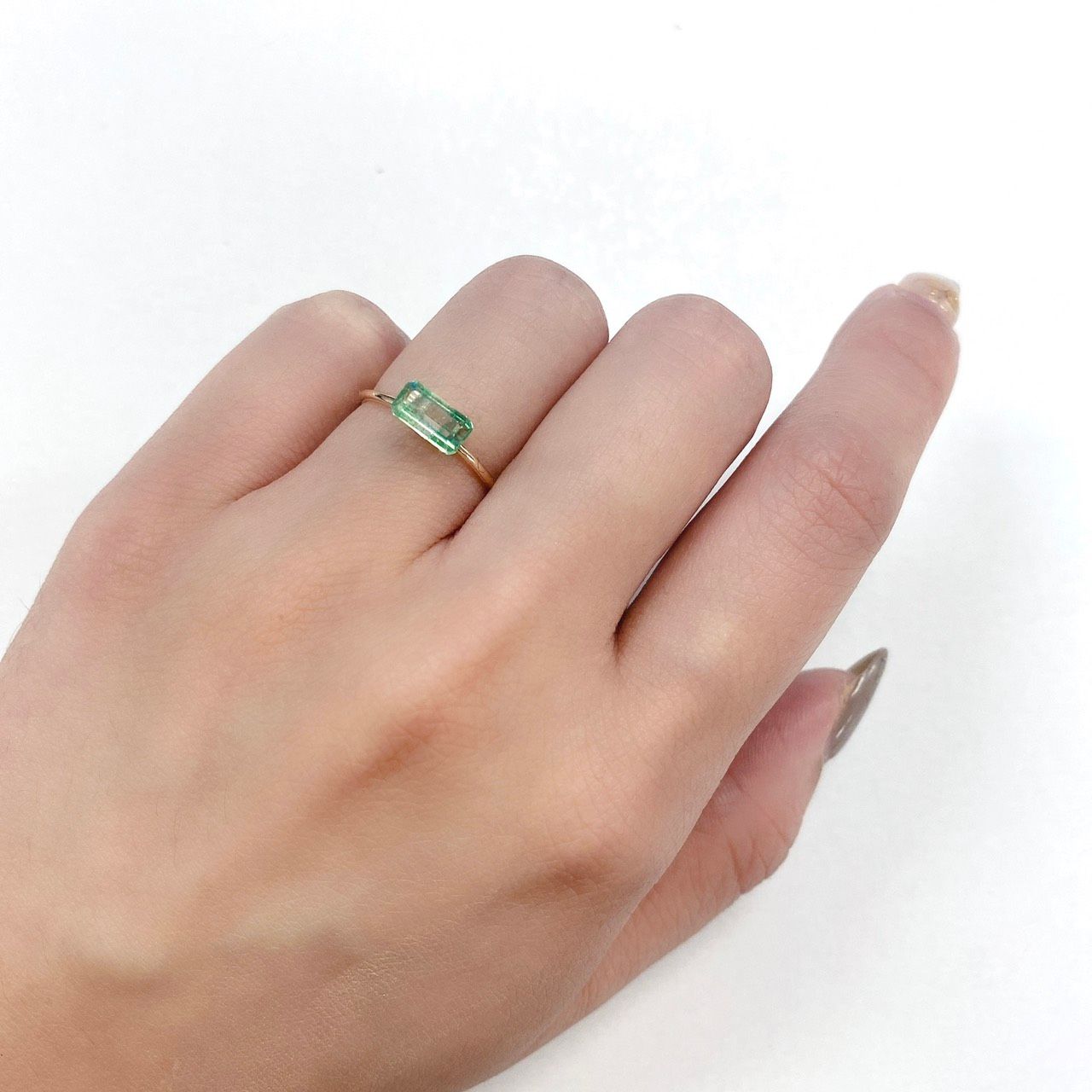 バイカラーツァボライト タンザニア産 ルース 0.78ct[210610922]7.6×4mm前後