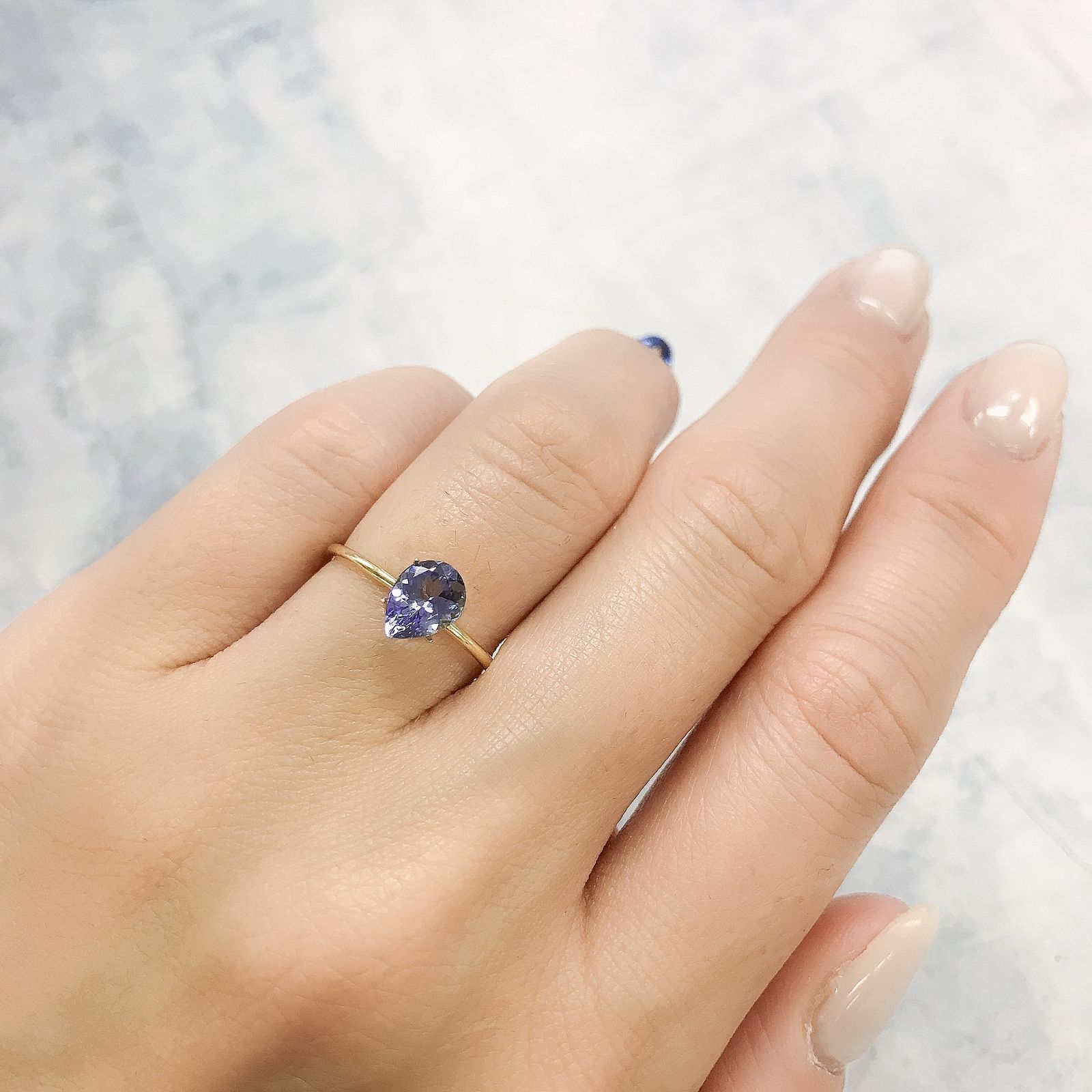 バイカラータンザナイト(宝石名ゾイサイト)タンザニア産 0.83ct 識別済[220515893]7.4x5.6mm前後