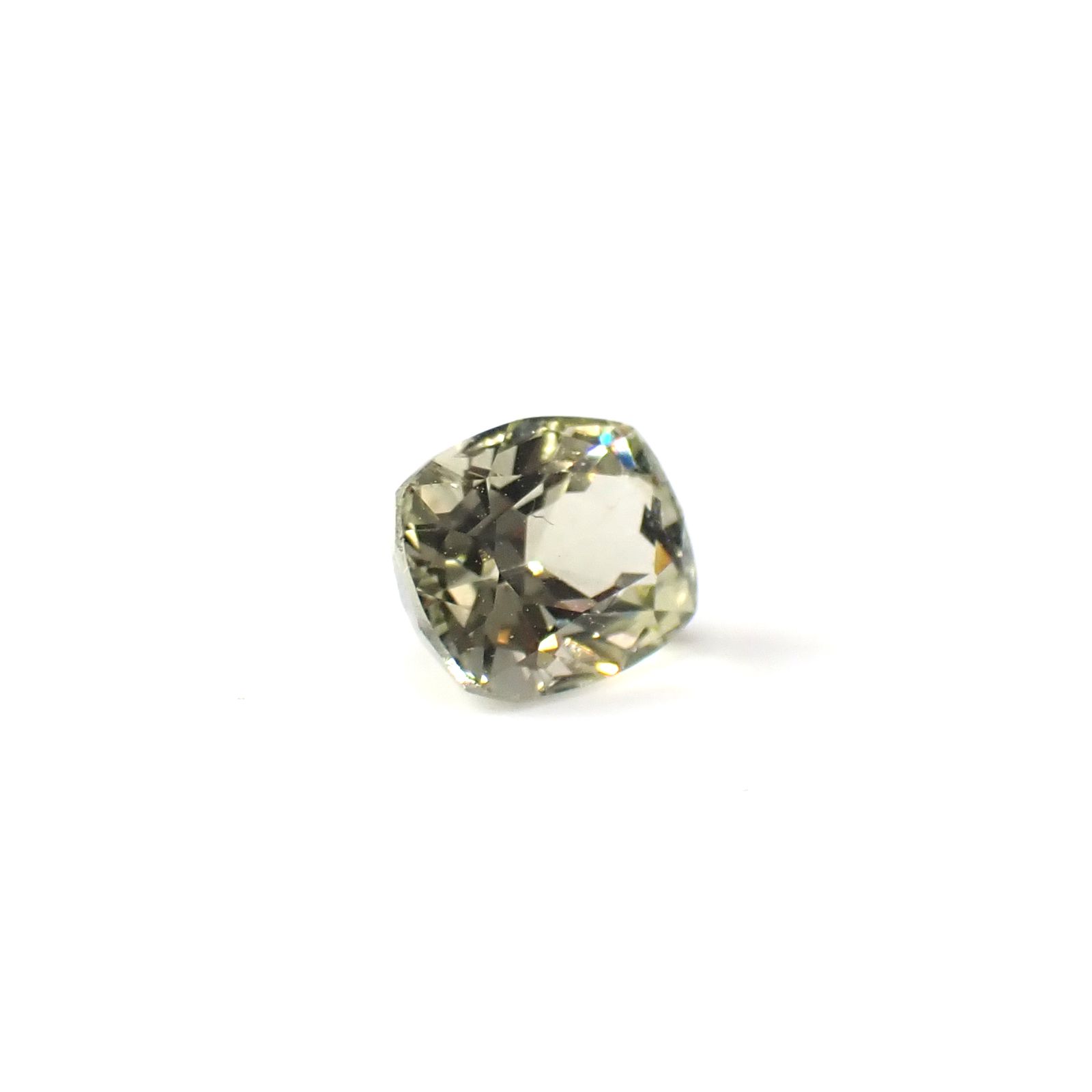 コーネルピン スリランカ産 1.19ct / 6.9x5.4mm前後 [251031232]