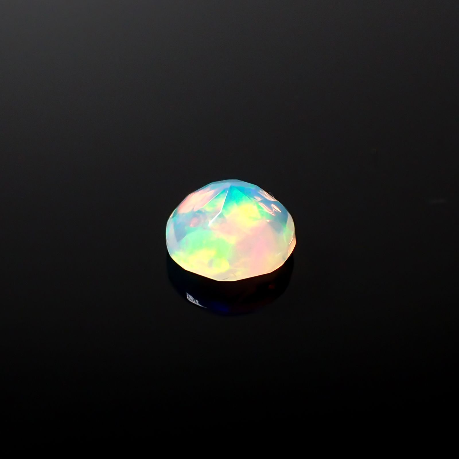 エチオピアオパール エチオピア産 0.79ct[240226242]6.9x6.9mm前後