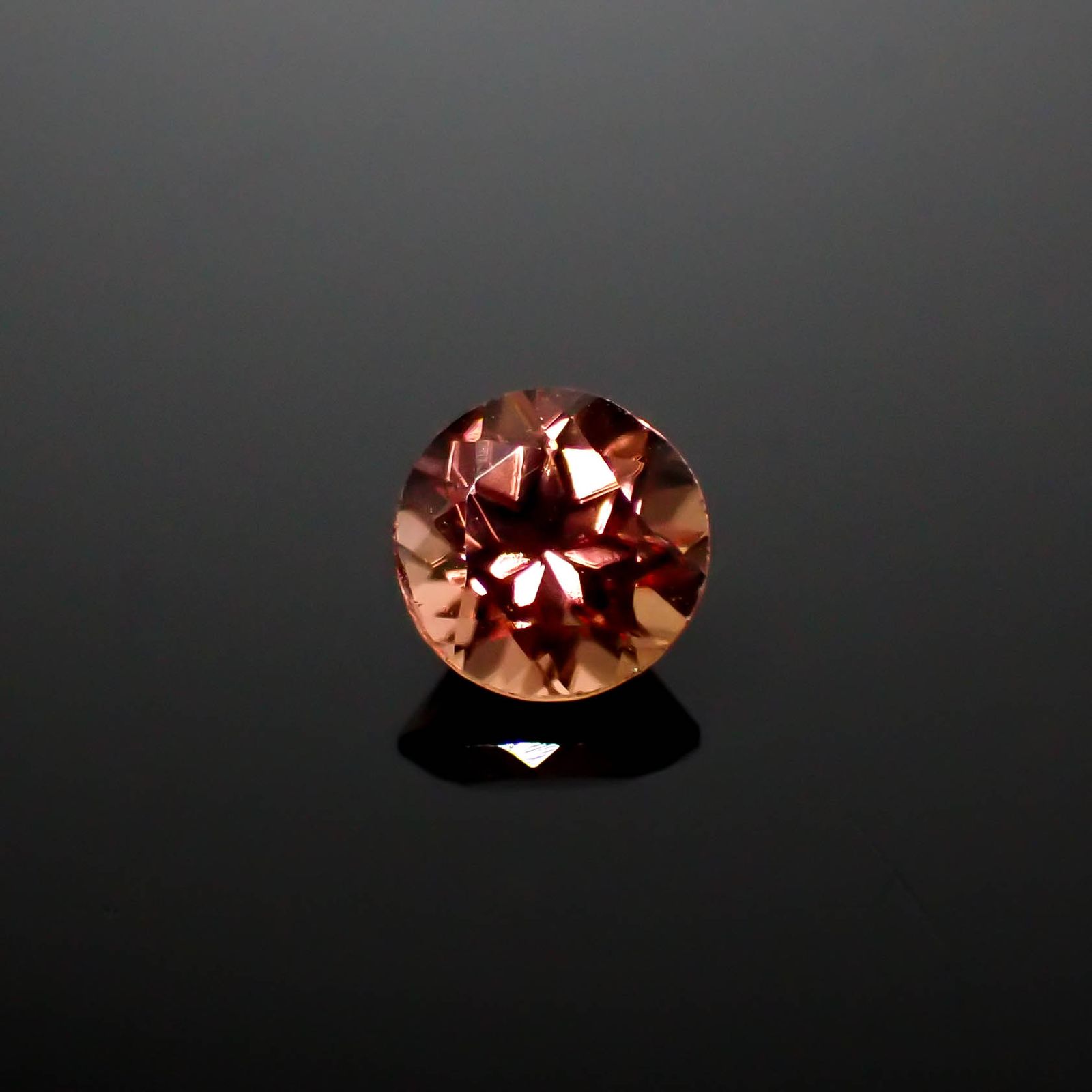 オレンジジルコン スリランカ/カンボジア産 1.99ct[240728498]7x7mm前後