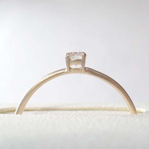 リング空枠：石留め▶シルキーダイヤモンド（お客様製作例）