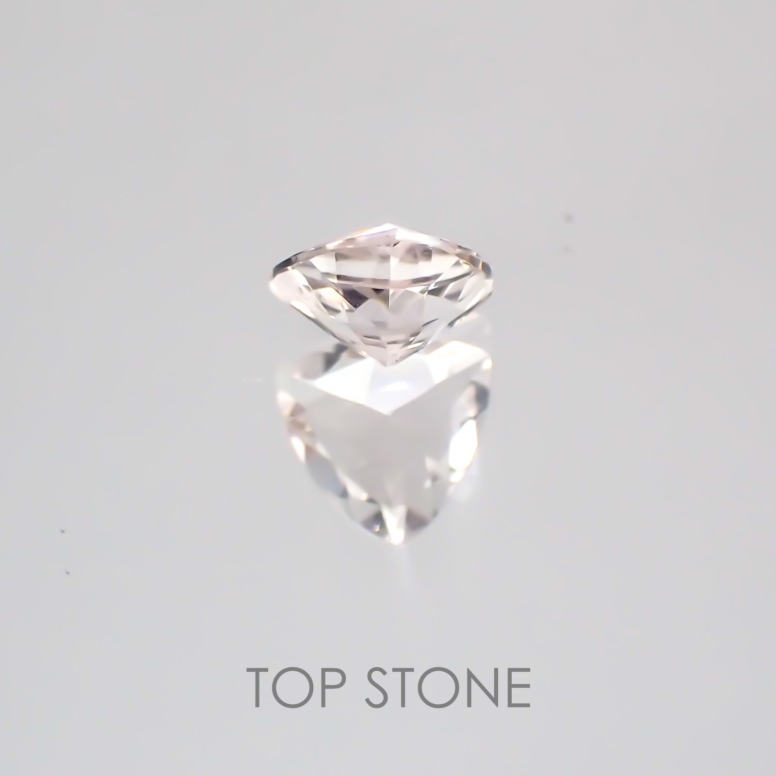 モルガナイト(宝石名モルガナイト) ナイジェリア産 0.33ct 識別済[20128570]5×5.2mm前後