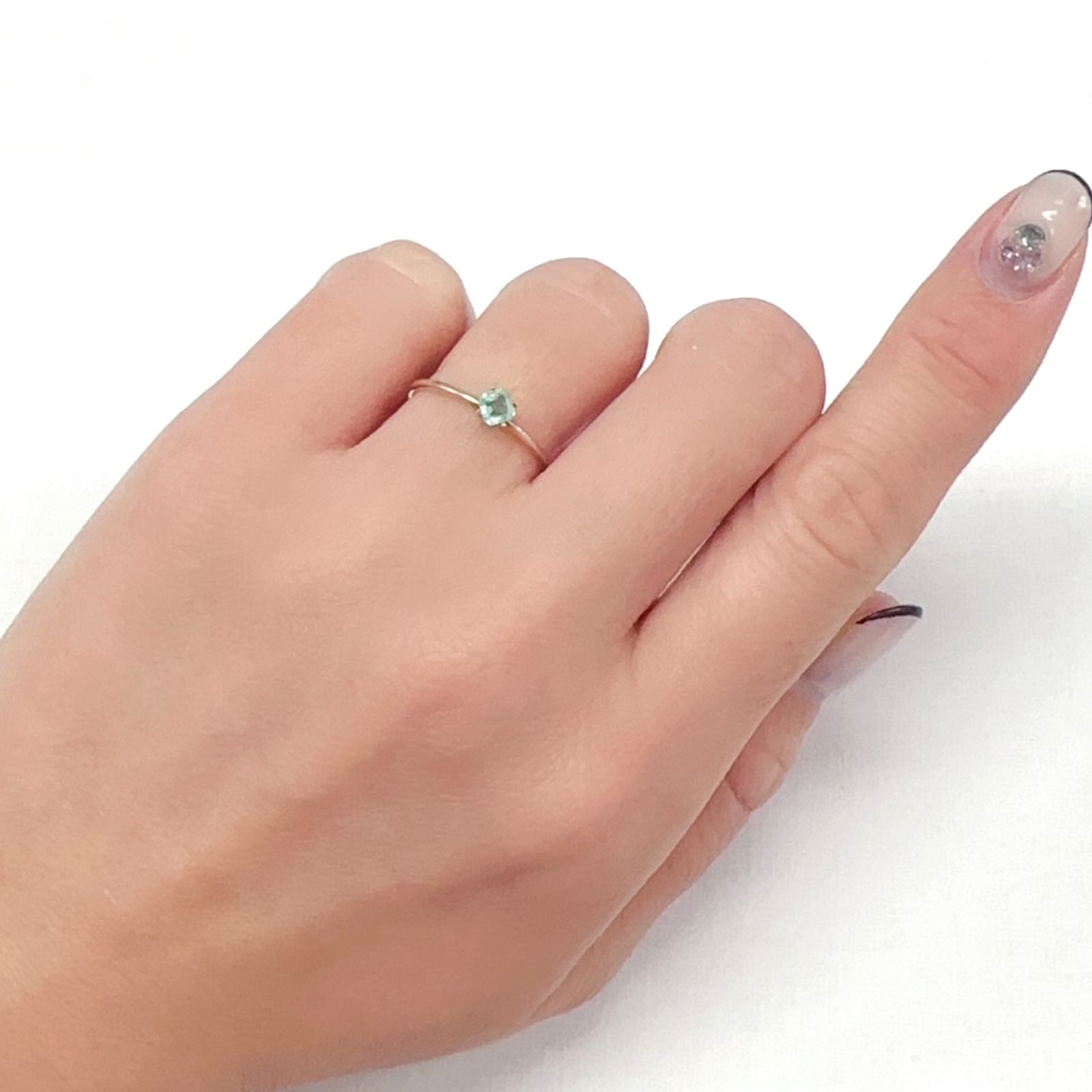 パステルカラーエメラルド コロンビア産 0.21ct[240225950]3.4x3.3mm前後