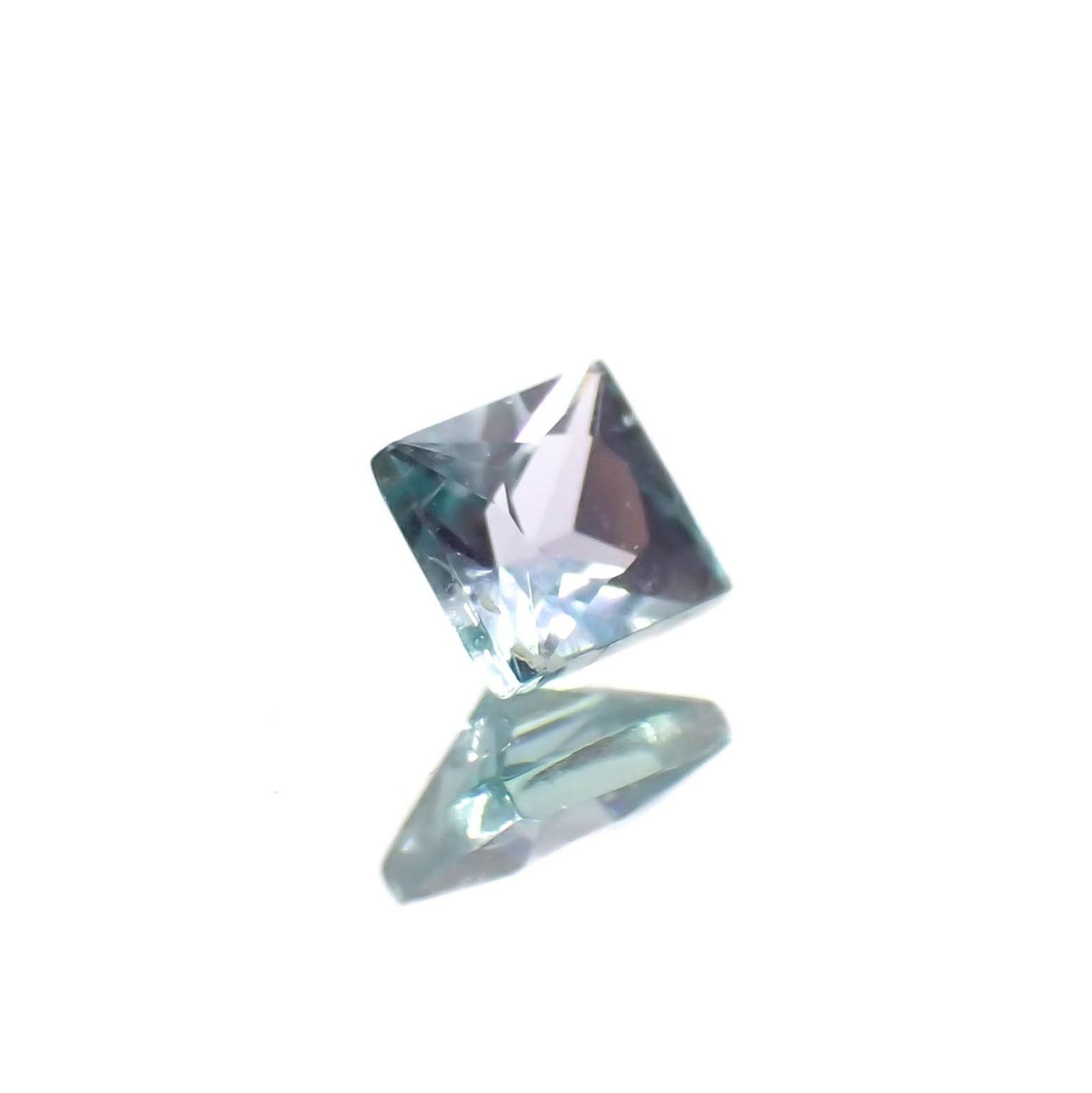 ◇プリンセスカット◇ブルーコーネルピン(宝石名コーネルピン)タンザニア産 識別済 0.13ct / 2.8x2.8mm前後 [230421859]