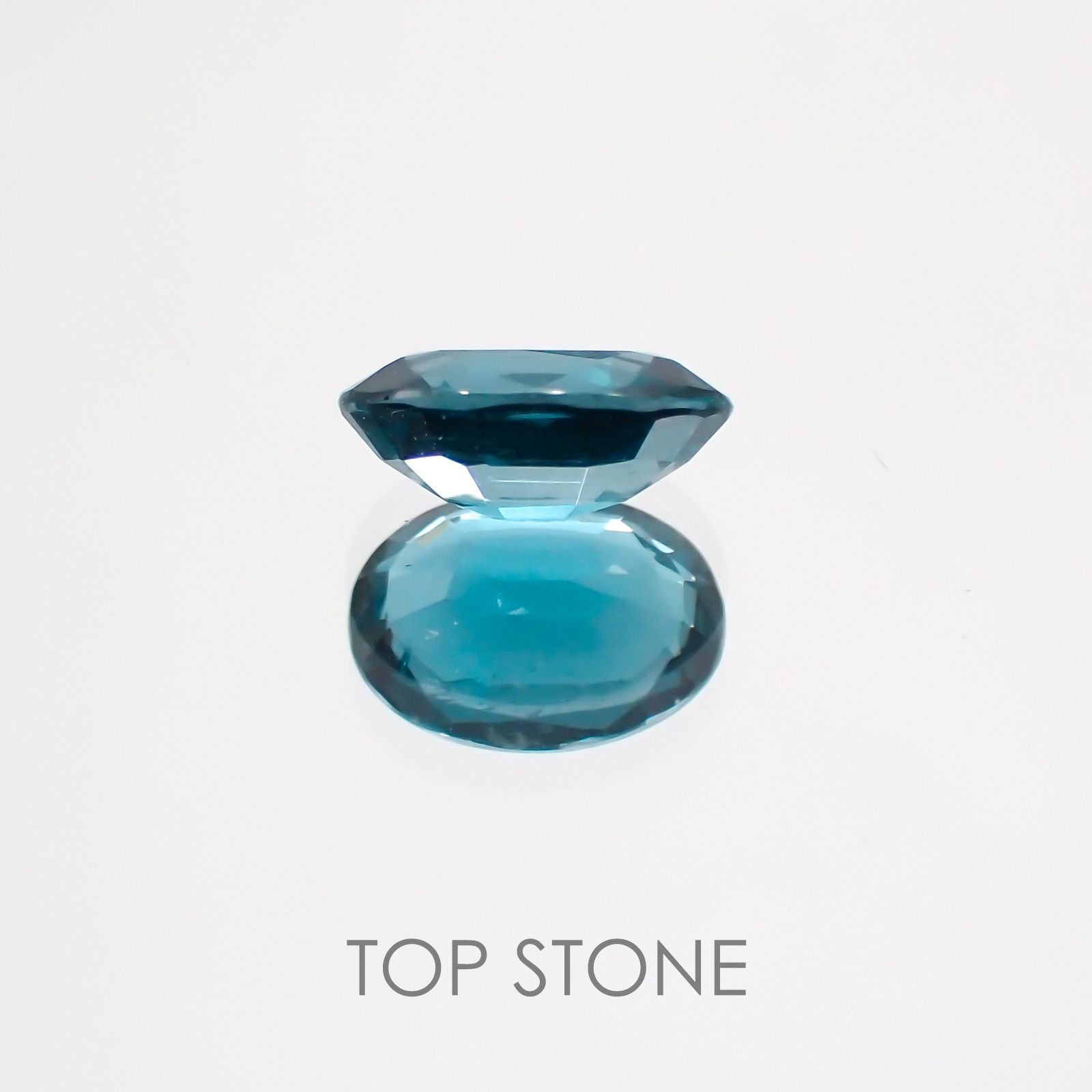 オーシャンブルーカイヤナイト インド産 ルース 0.89ct[210410518]6.8×4.9mm前後