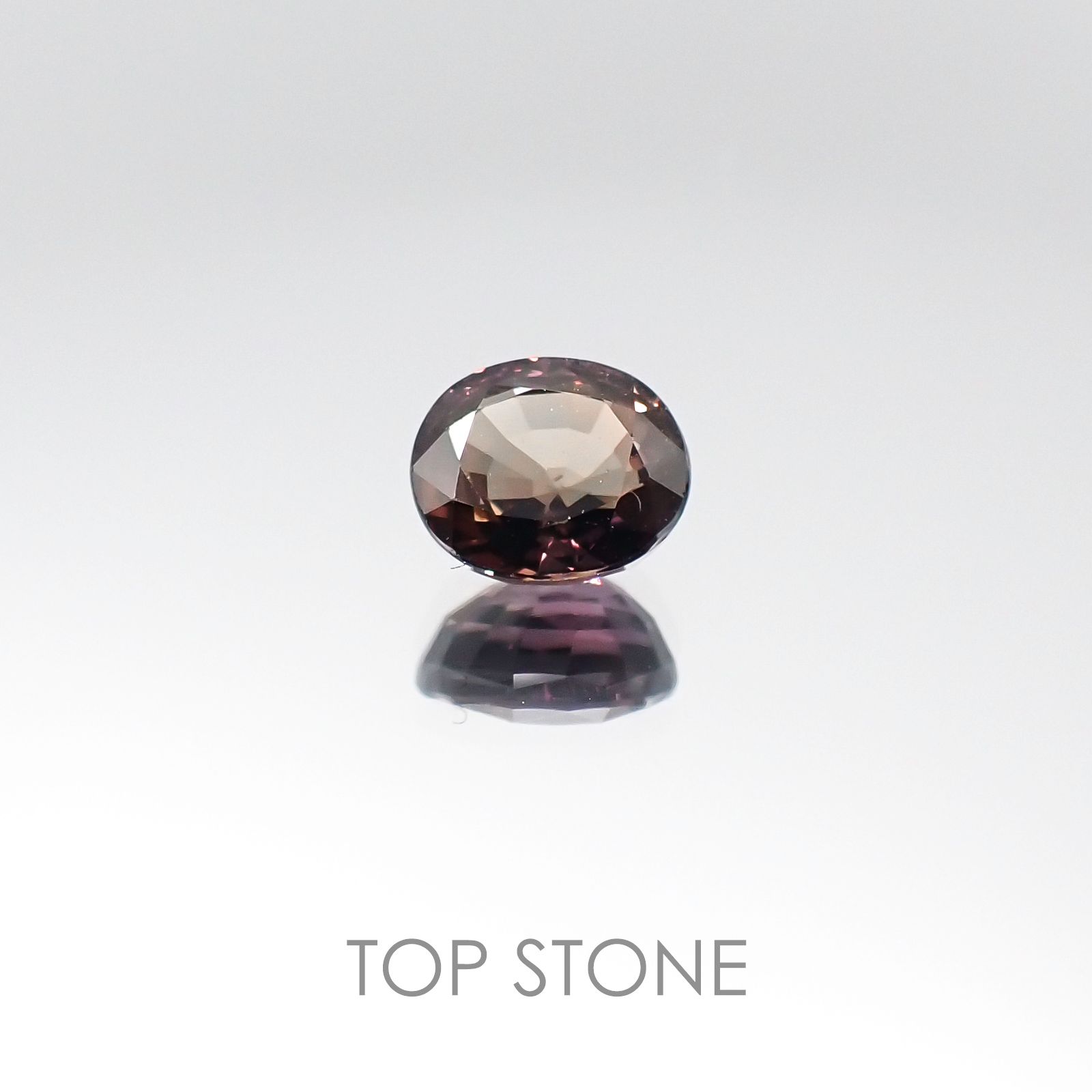 カラーチェンジサファイア非加熱(宝石名サファイア) タンザニア産 1.32ct 識別済[20096008]6.5×5.6mm前後