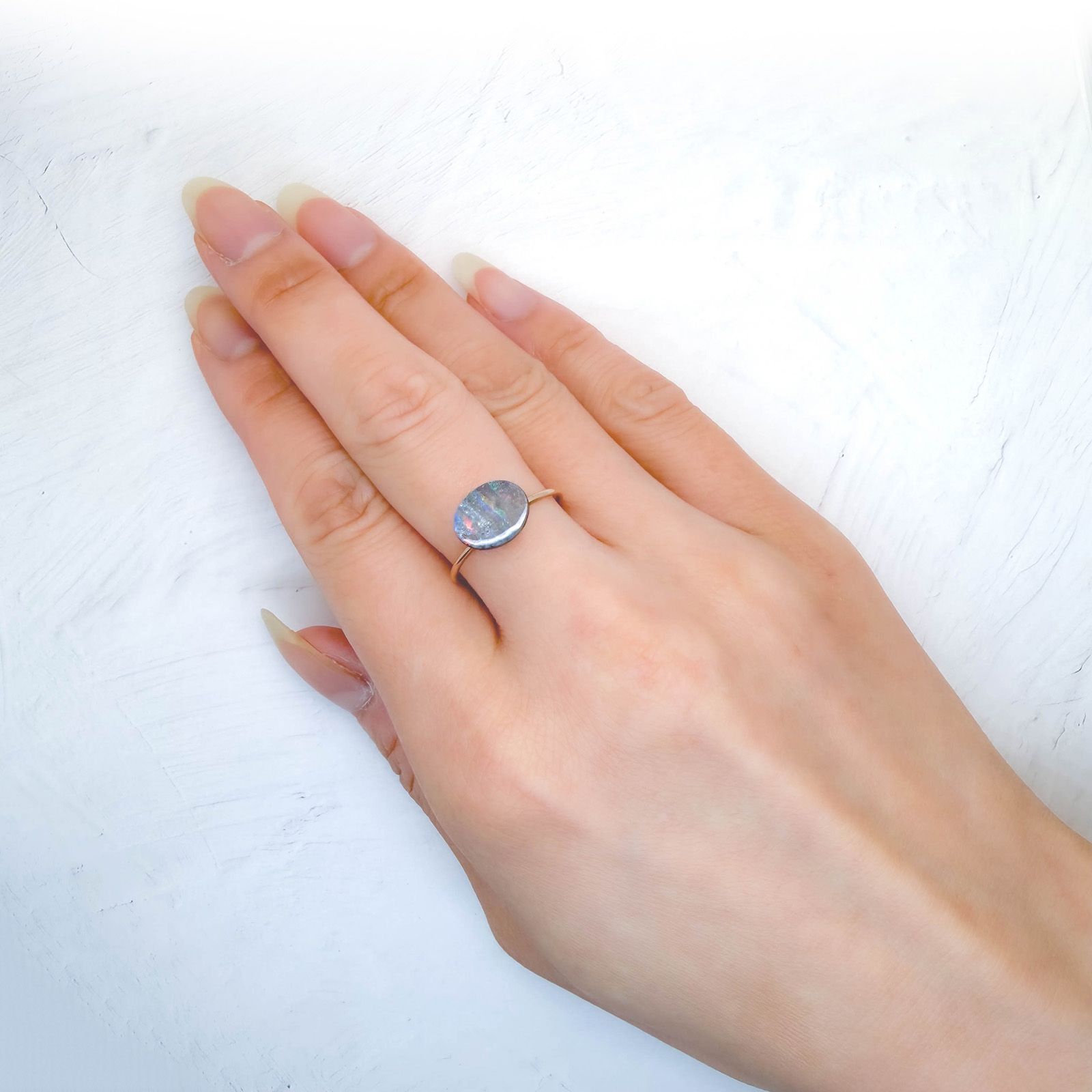 ボルダーオパール オーストラリア産 1.47ct / 9.7x7.7mm前後 [260933078]