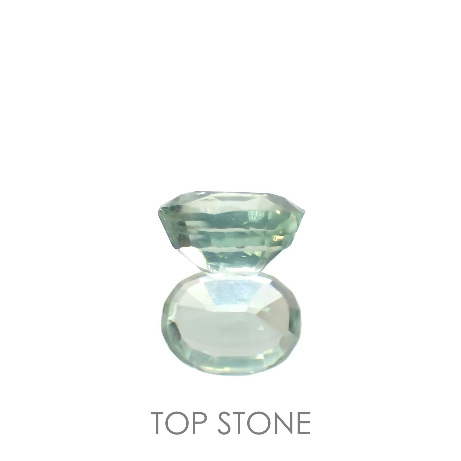 グリーンカイヤナイト(宝石名カイヤナイト)タンザニア産 0.28ct 識別済[220616675]4.1x3.2mm前後