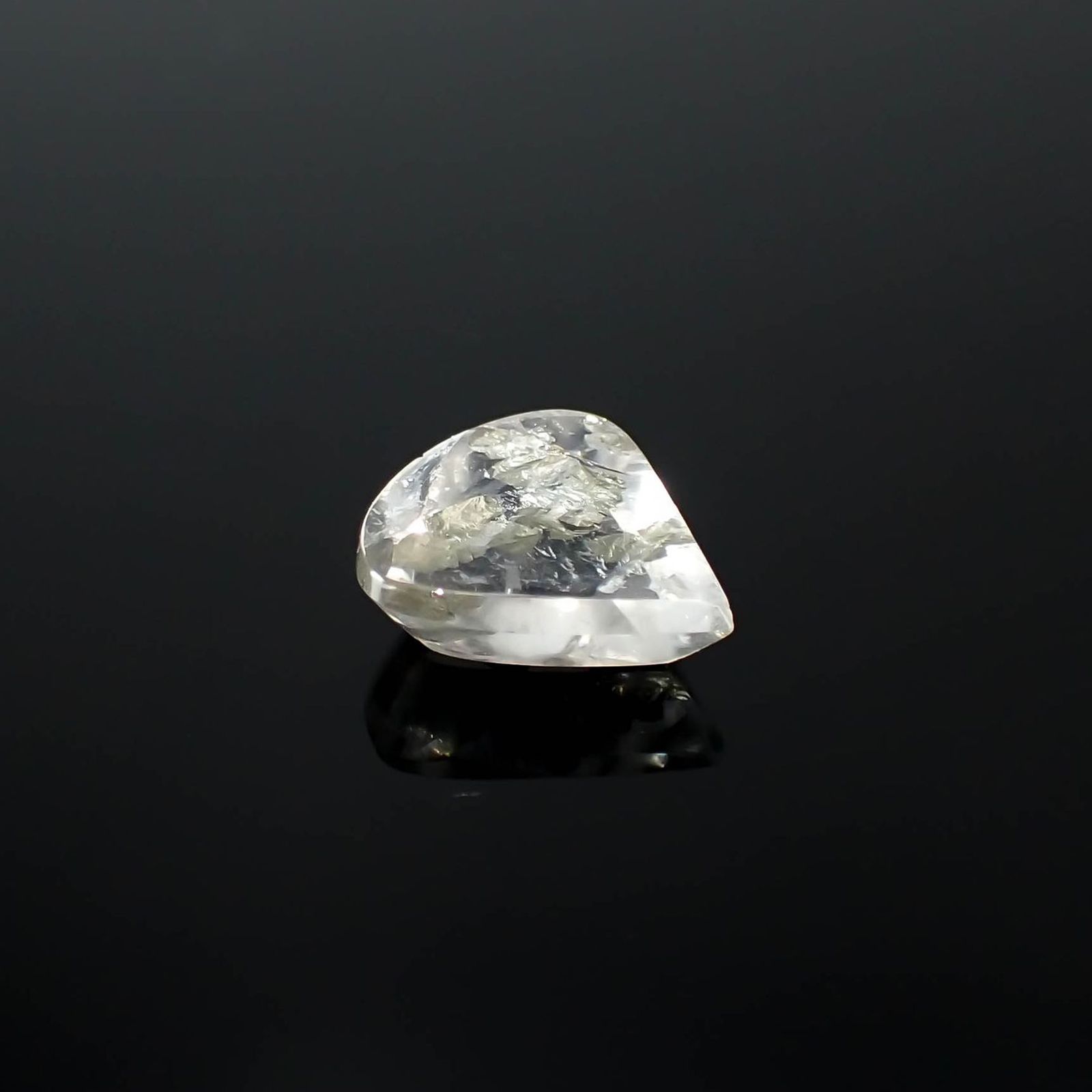 パイライトインクォーツ(マーカサイトインクォーツ) ブラジル産 7.28ct / 15.3x14.3mm前後 [240225917]