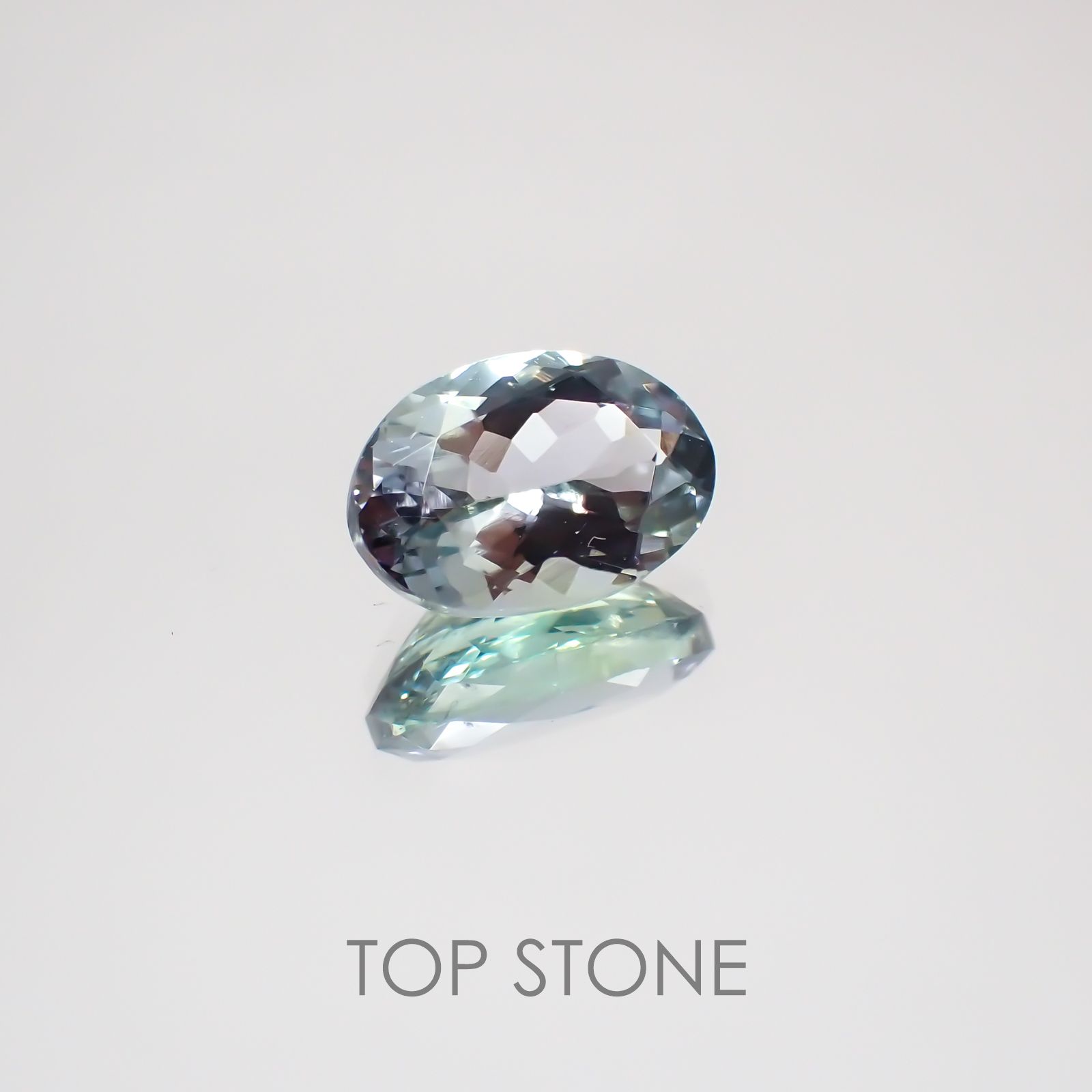 パーティカラータンザナイト(ゾイサイト) タンザニア産 ルース 1.41ct[21029456]8.1×5.6mm前後