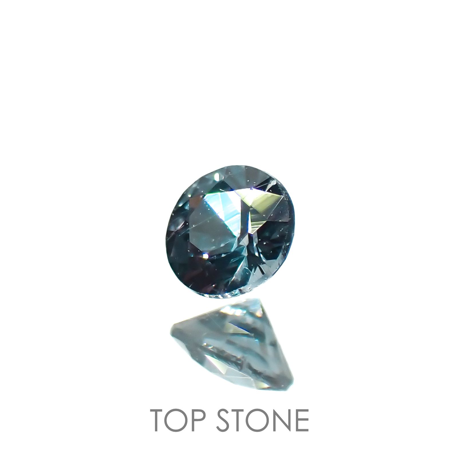 カラーチェンジガーネット アレキタイプ(宝石名ガーネット)マダガスカル・ベキリー産 0.080ct 識別済[221219417]2.6x2.6mm前後