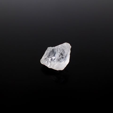 フェナカイト原石 ロシア産 3.98ct / 10x8.4mm前後 [260532181]