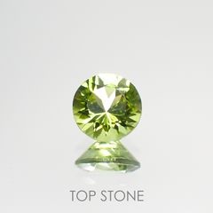 ペリドット(宝石名ペリドット) パキスタン産 1.06ct 識別済[210913076]6.4×6.4mm前後