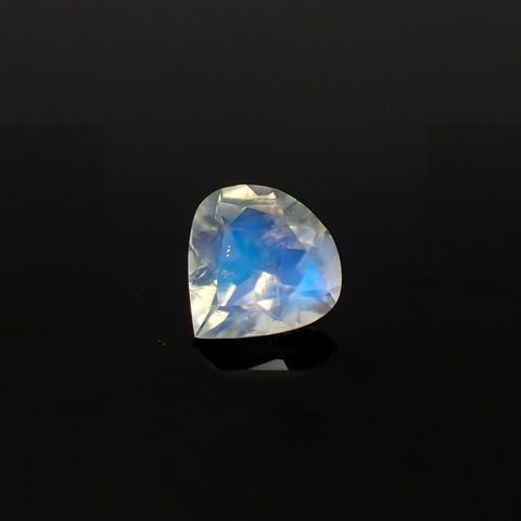 レインボームーンストーン(宝石名アンデシン・ラブラドライト)インド・ビハール産 0.89ct 識別済[231124224]7.1x6.9mm前後