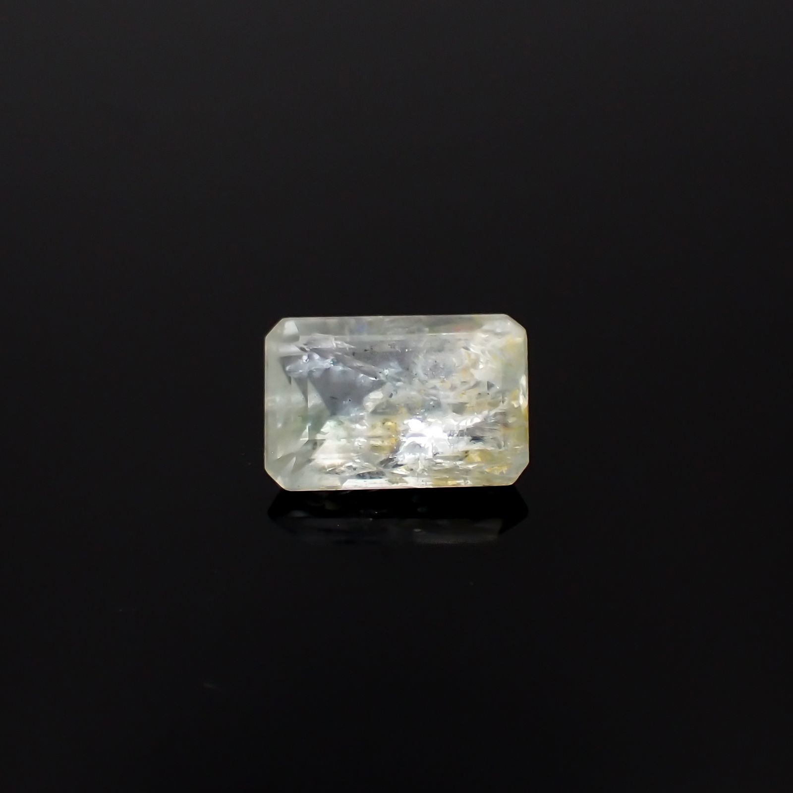 オーロラアクアマリン ブラジル産 2.59ct[231224678]10.3x7mm前後