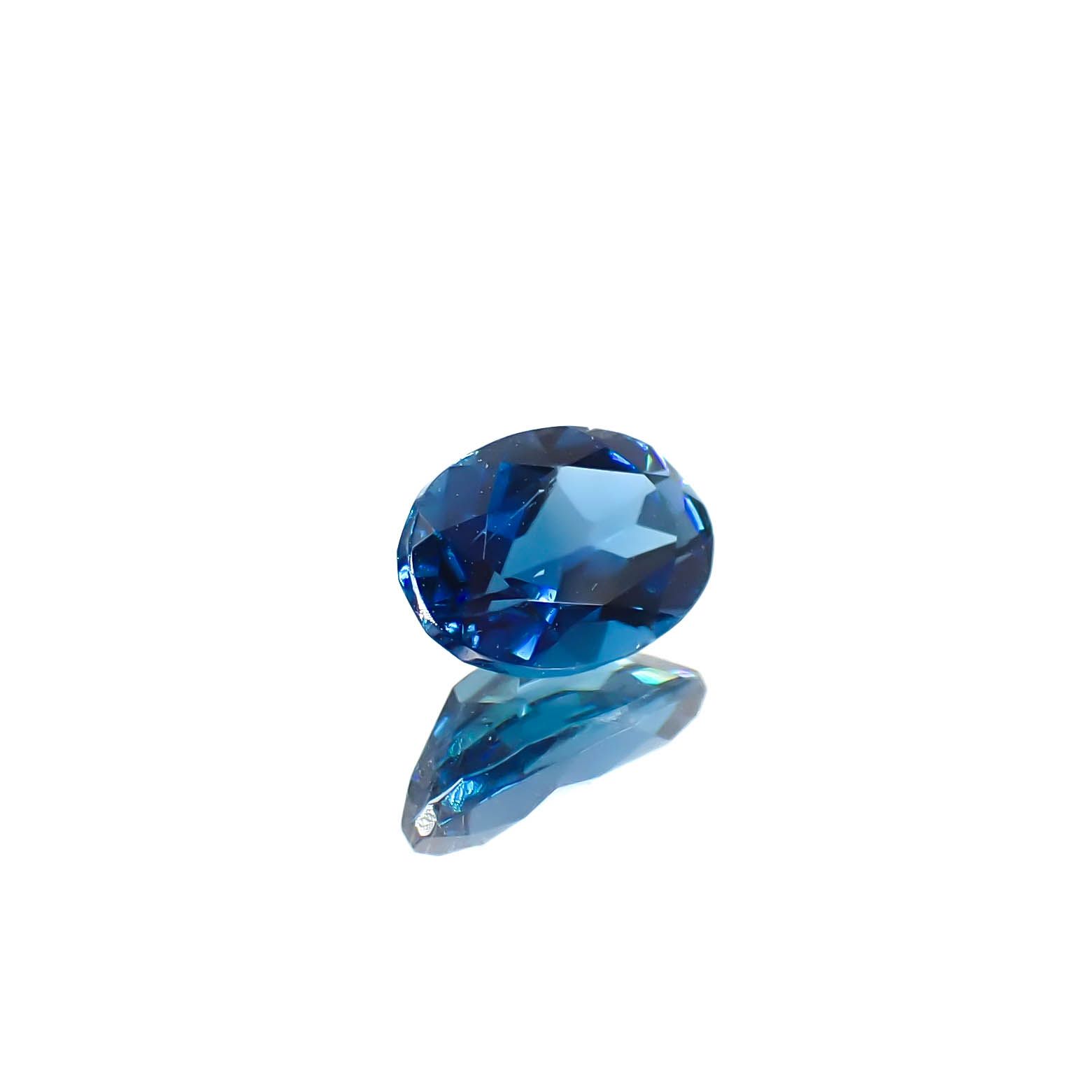 インディゴライト ブラジル産 0.48ct / 6.2x4.1mm前後 [250931095]