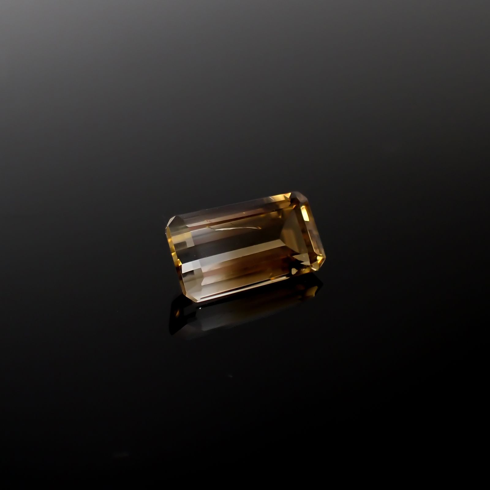 バイカラーシトリン ブラジル・ミナスジェライス州産 4.61ct[240326452]13.5x7.4mm前後