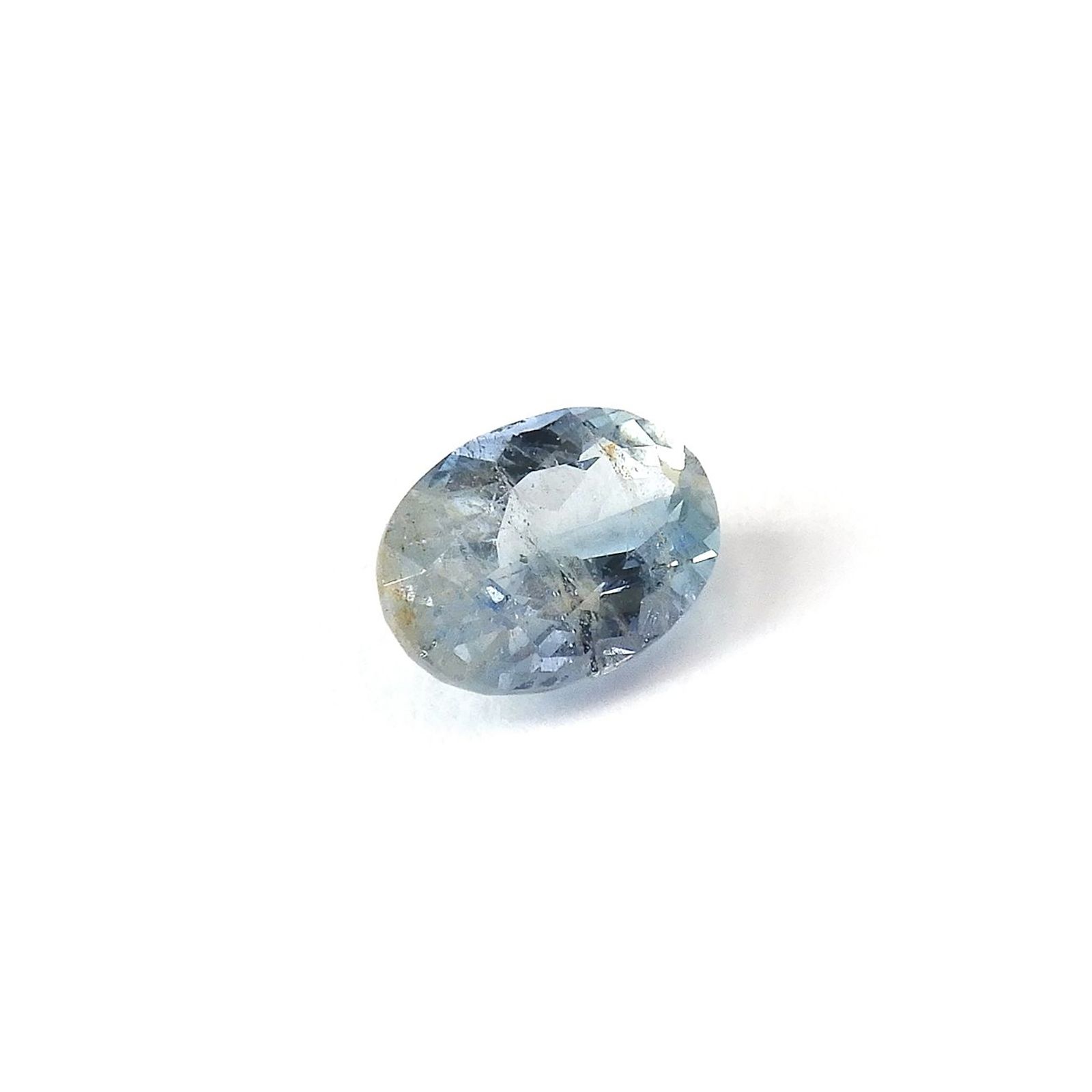 ジェレメジェバイト(宝石名エレメジェバイト)ナミビア産 ソ付(彩珠) 0.759ct / 6.9x4.9mm前後 [220817285]
