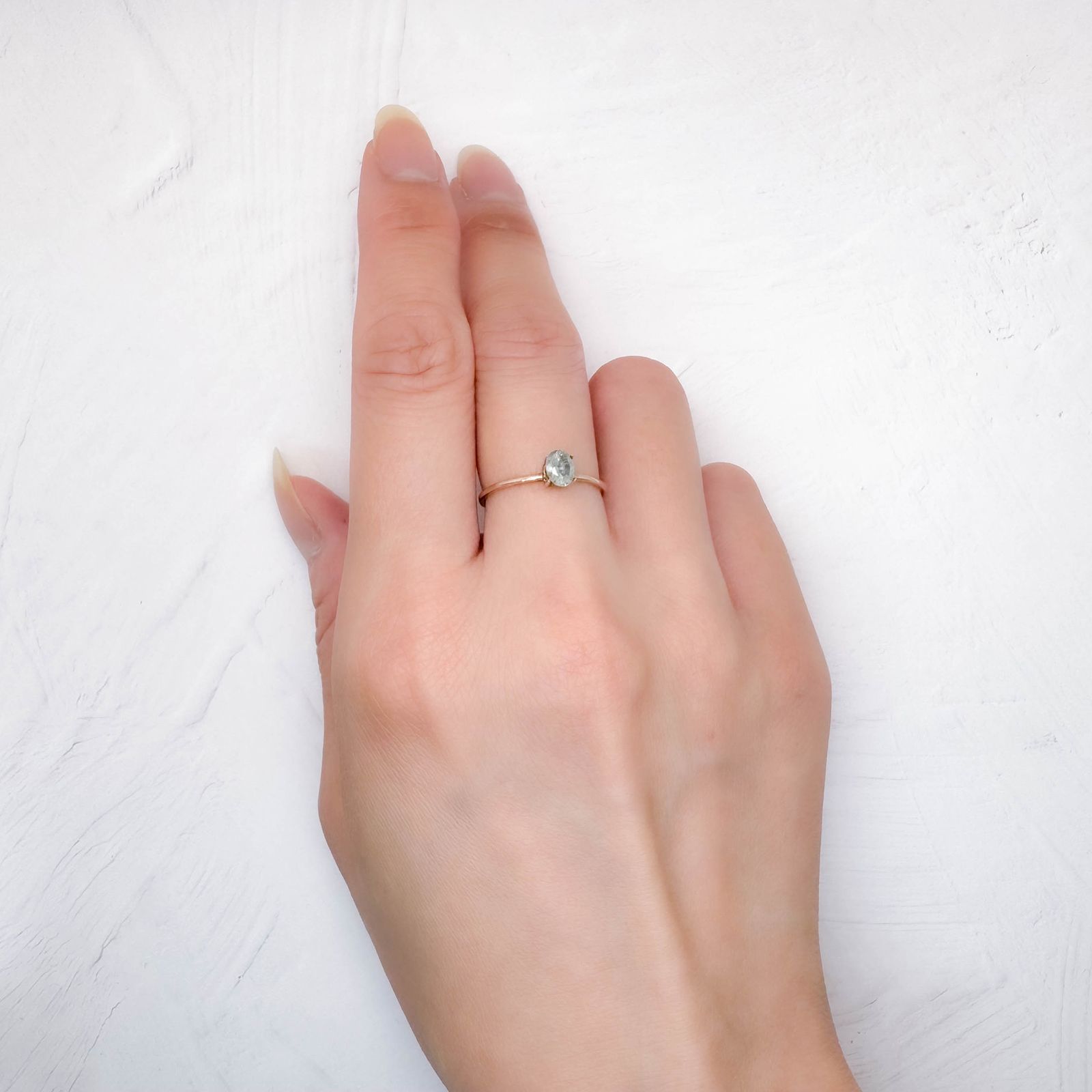 モンタナサファイア(宝石名サファイア) アメリカ・モンタナ州産 0.36ct 識別済[250611647]5.0×3.9mm前後