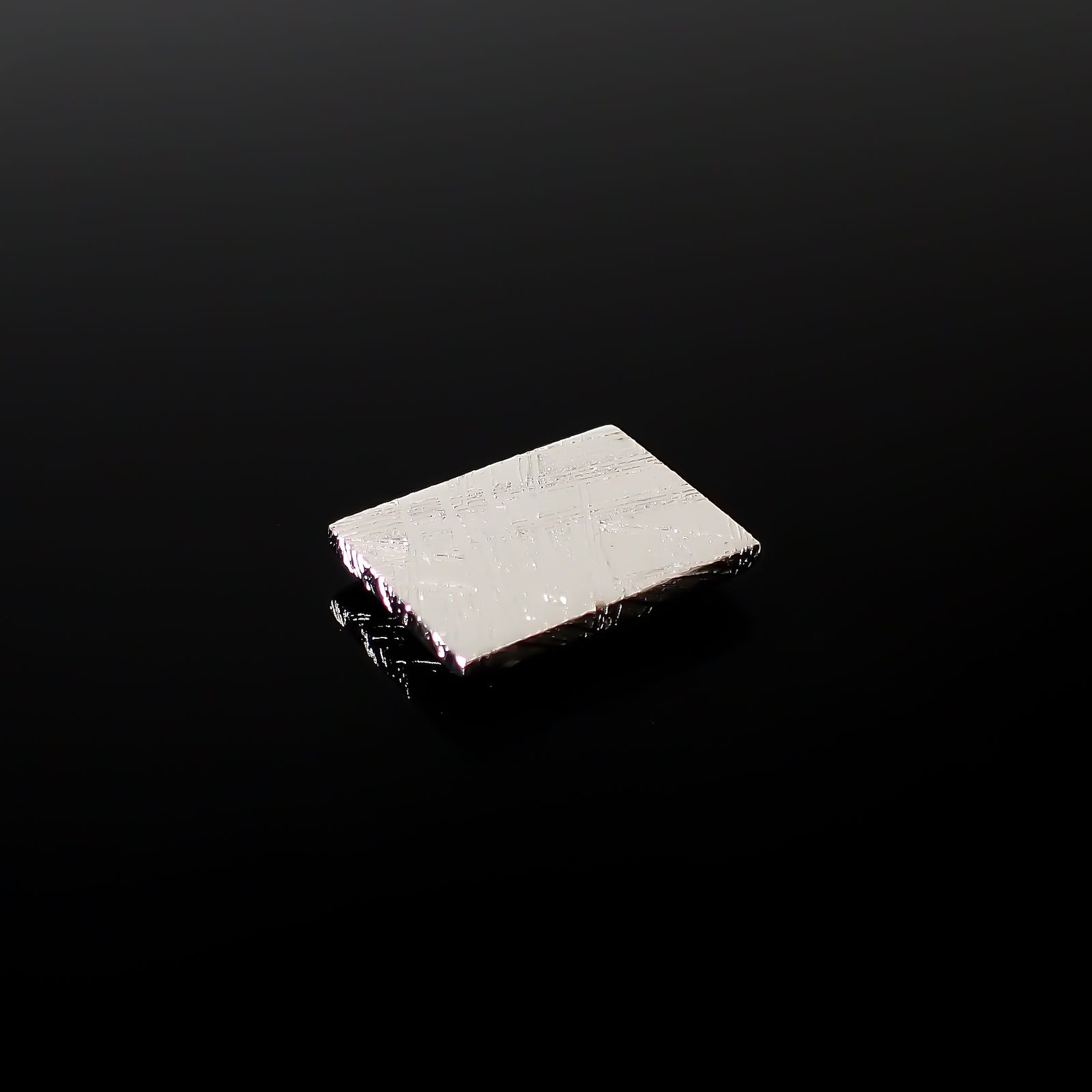 ムオニナルスタ隕石 発見地:スウェーデン 15.65ct[240125787]15.7x11.8mm前後