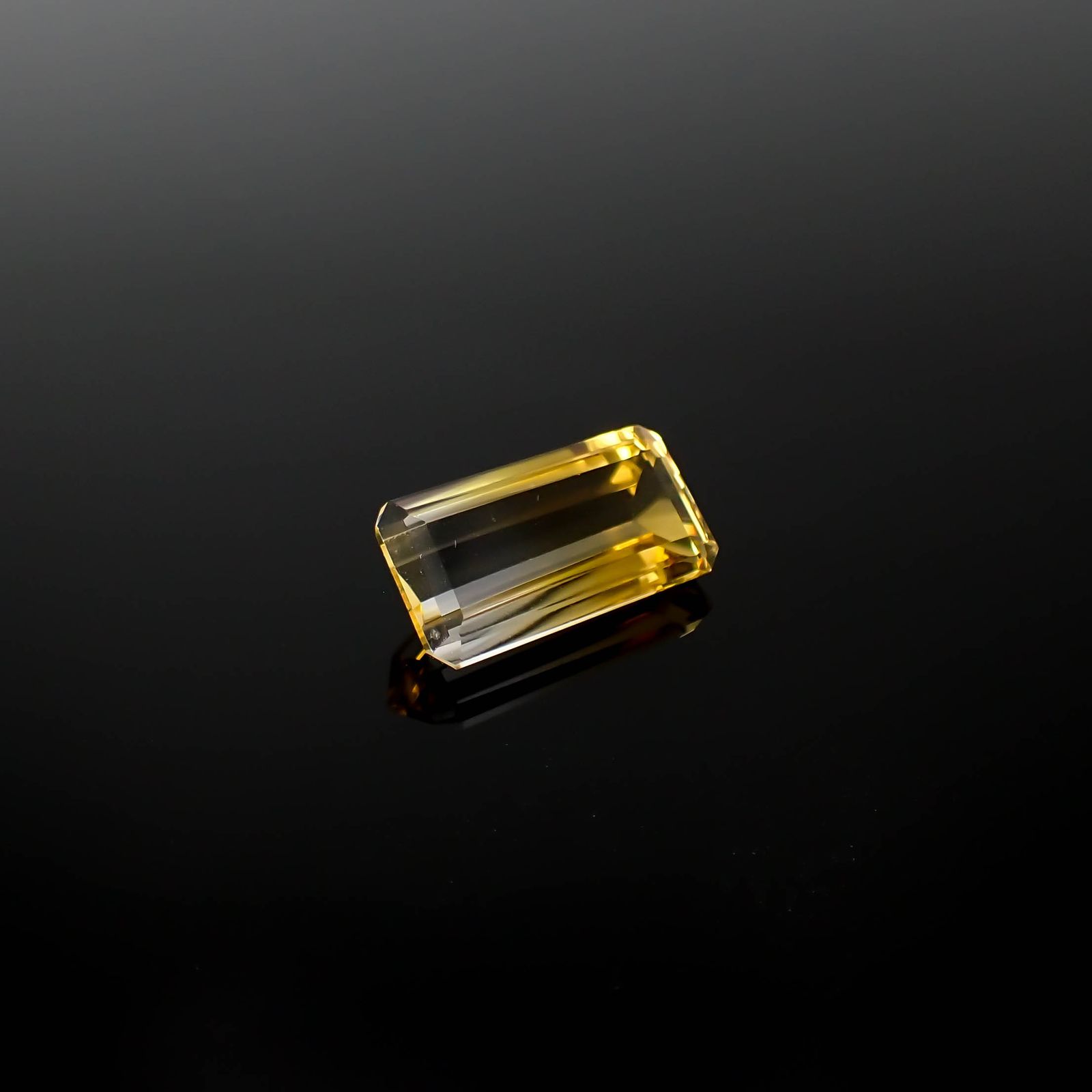 バイカラーシトリン ブラジル・ミナスジェライス州産 7.19ct[240326459]16.8x8.7mm前後