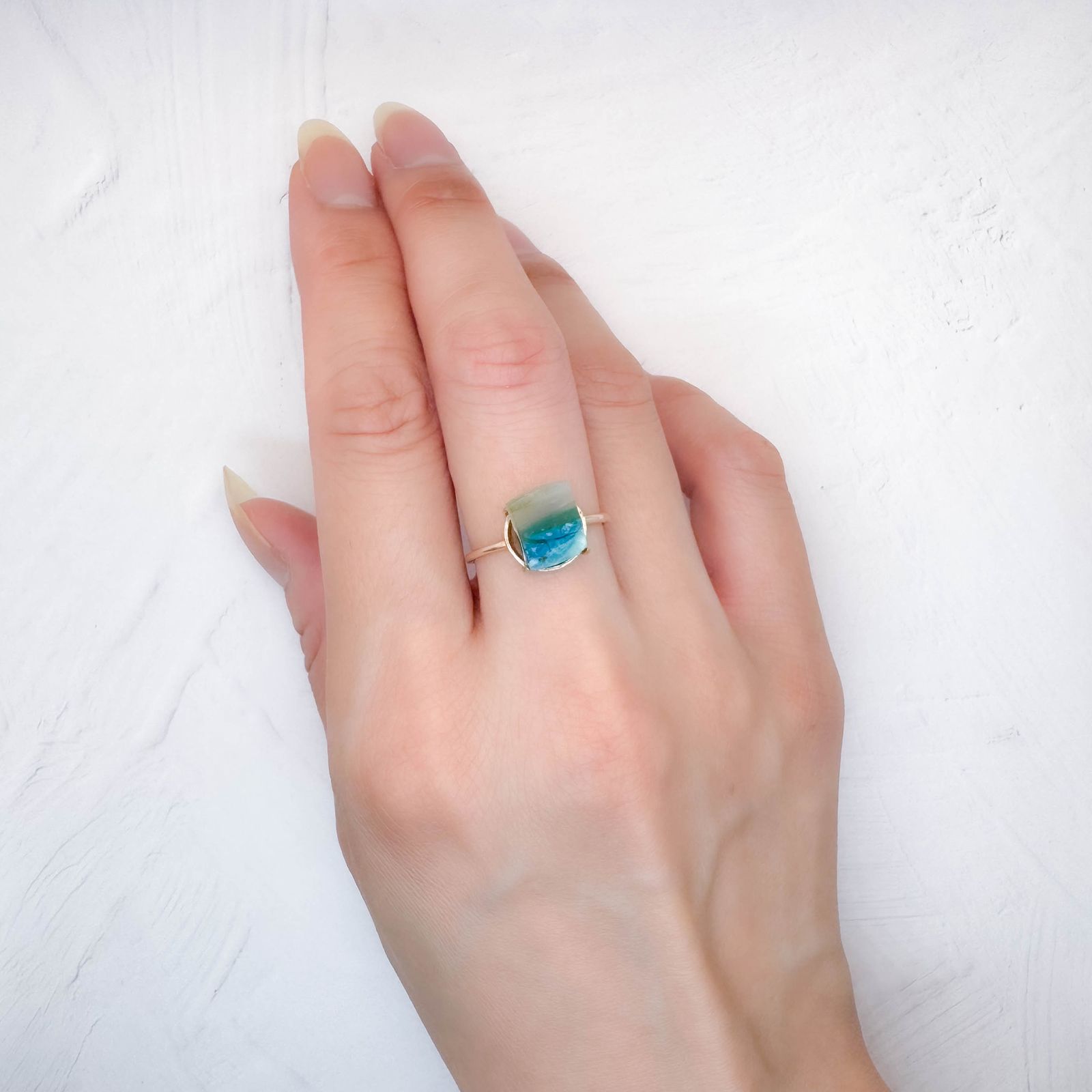 ブルーオパール ペルー産 3.18ct [250730732]9.2x7.7mm前後