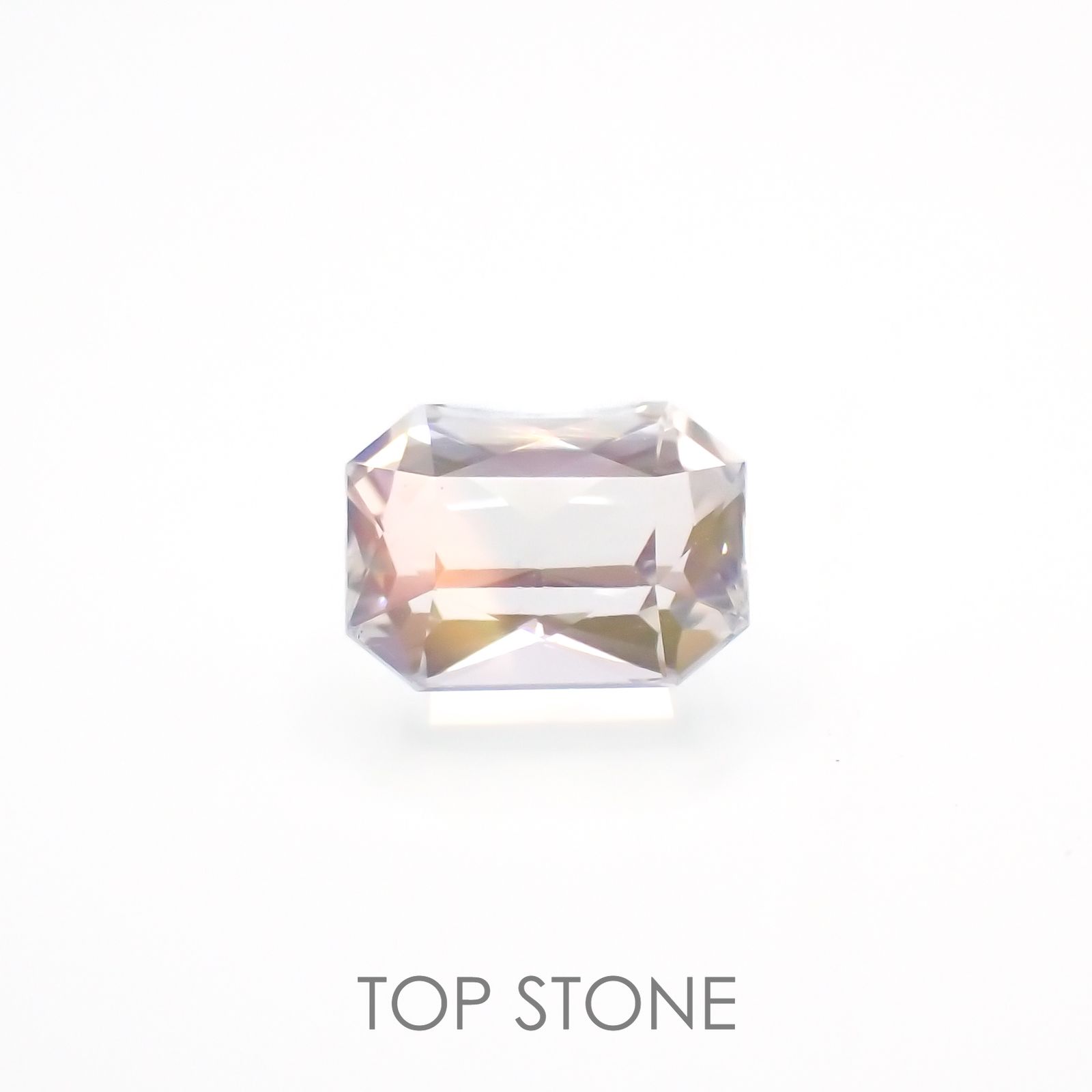 レインボームーンストーン(宝石名ラブラドライト)マダガスカル産 0.56ct 識別済[221018292]5.7x4.1mm前後